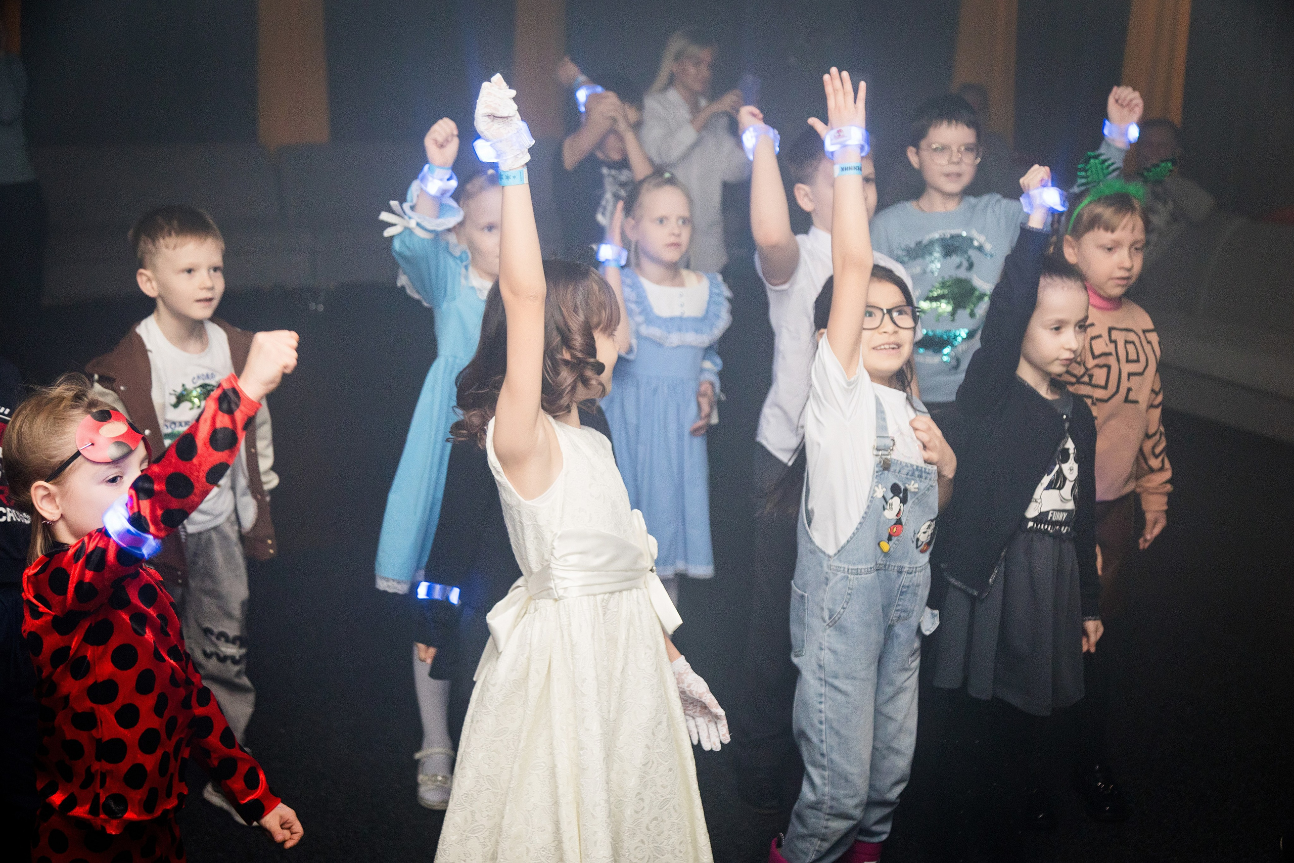 Новогодние утренники. Детский фотограф видеограф в Хабаровске Михаил Орлов