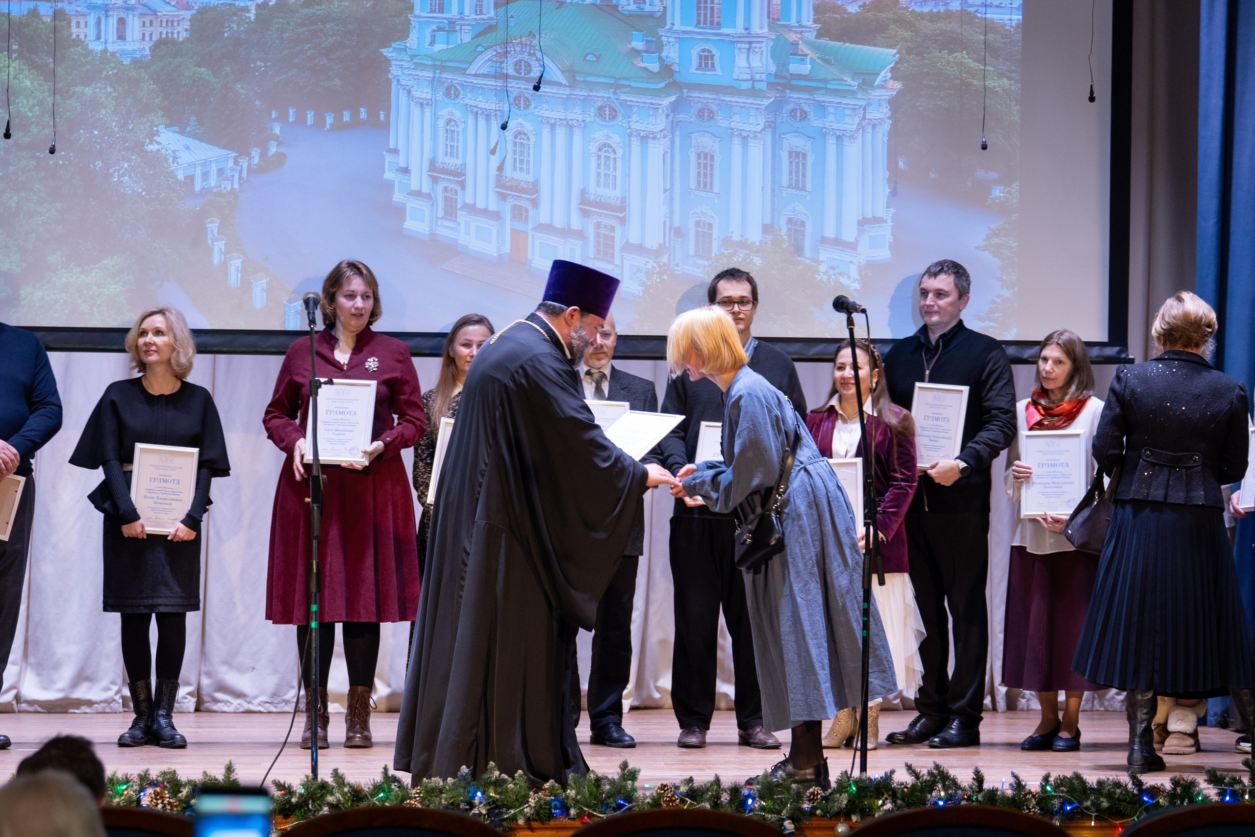 Праздничный концерт в честь 265 летия освящения нижнего храма собора во имя Святителя и Чудотворца Николая. НИКОЛО-БОГОЯВЛЕНСКИЙ МОРСКОЙ СОБОР