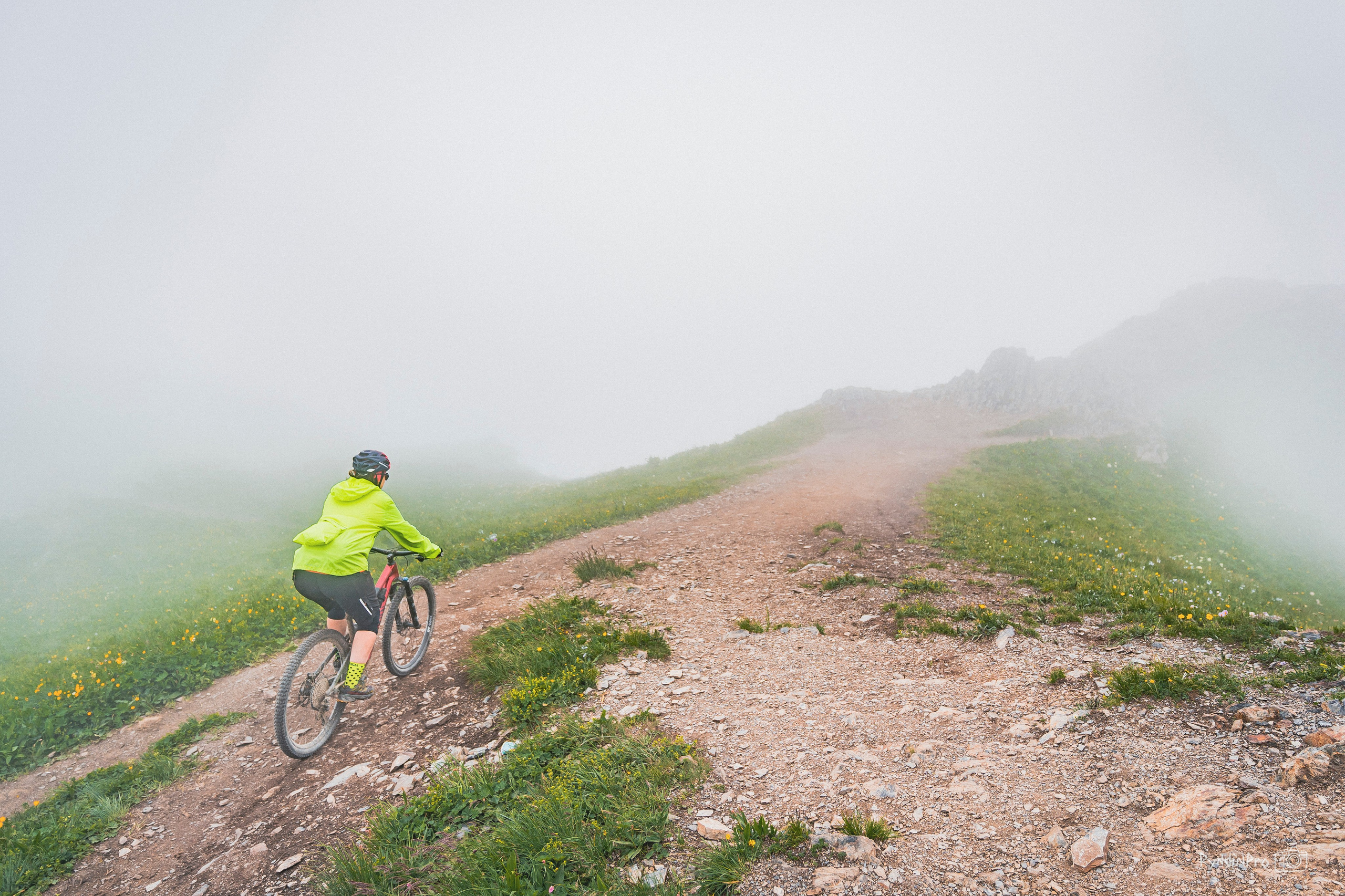Велотур Осетия 16.06.2024 Ковальтур. Репортажный фотограф в Краснодаре Рындин Дмитрий