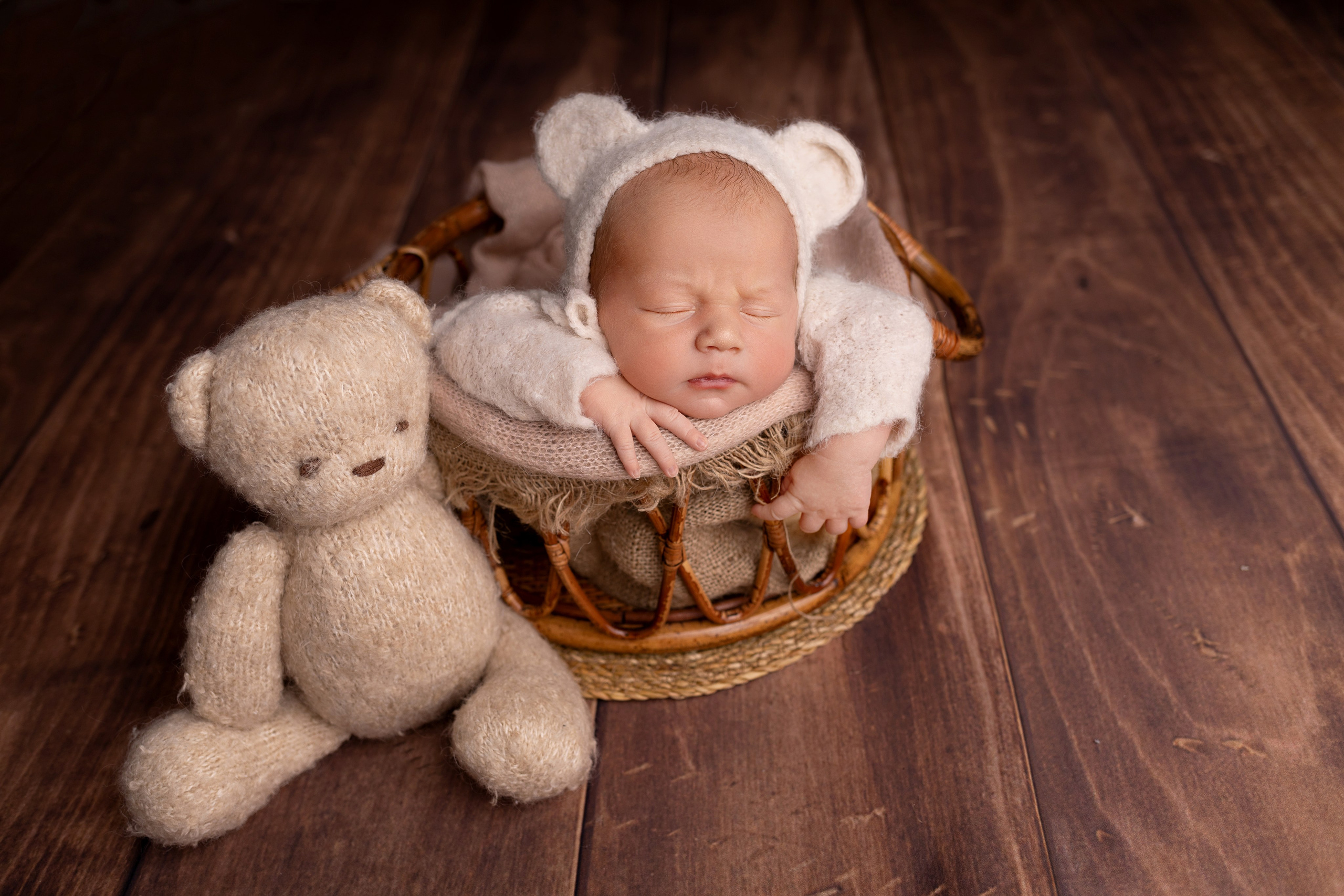 Классическая фотосессия малыша. Фотограф новорожденных малышей в Омске и Омской области Эльвира Камаева