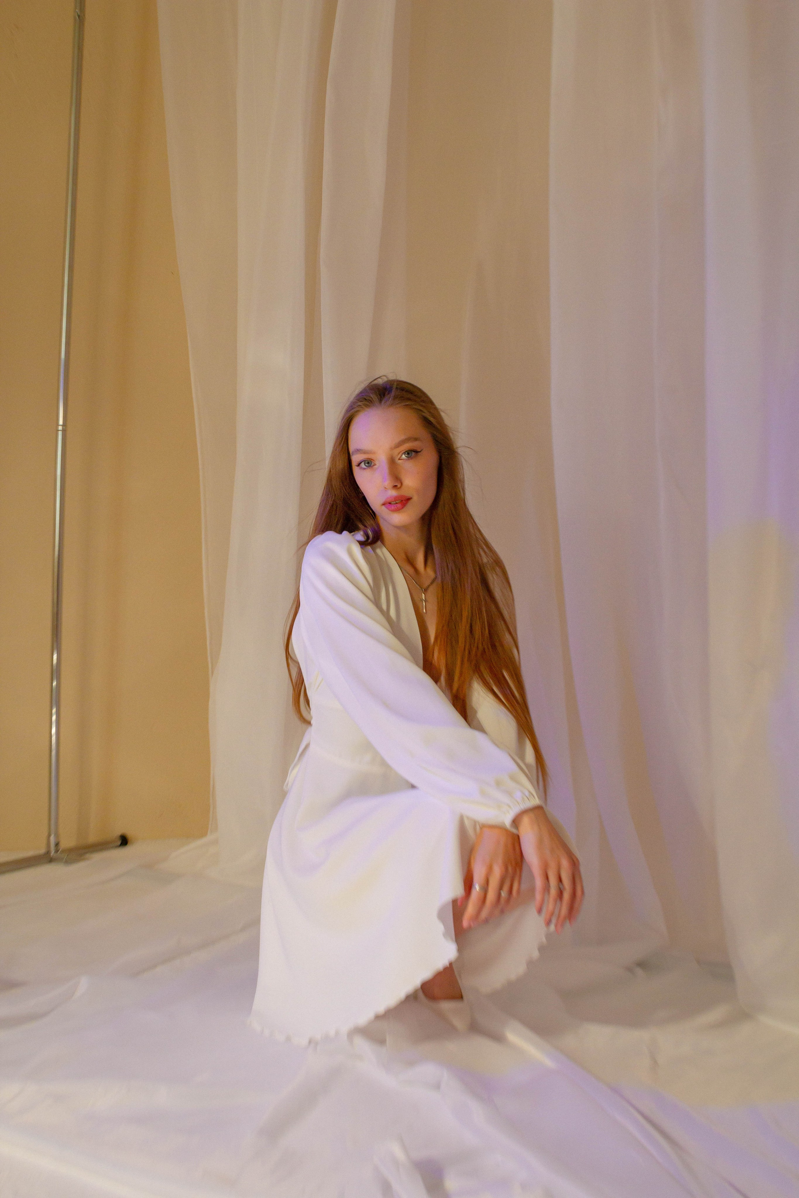 Alice. Я — Алёна и я фотографирую красиво (е)