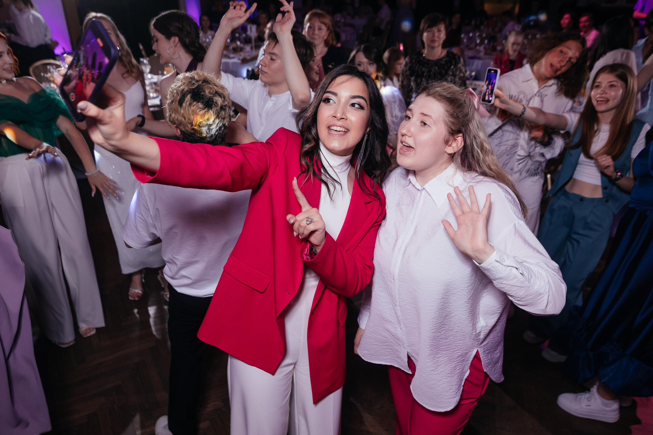 Выпускной 11 класс. Фотограф Крохин Олег