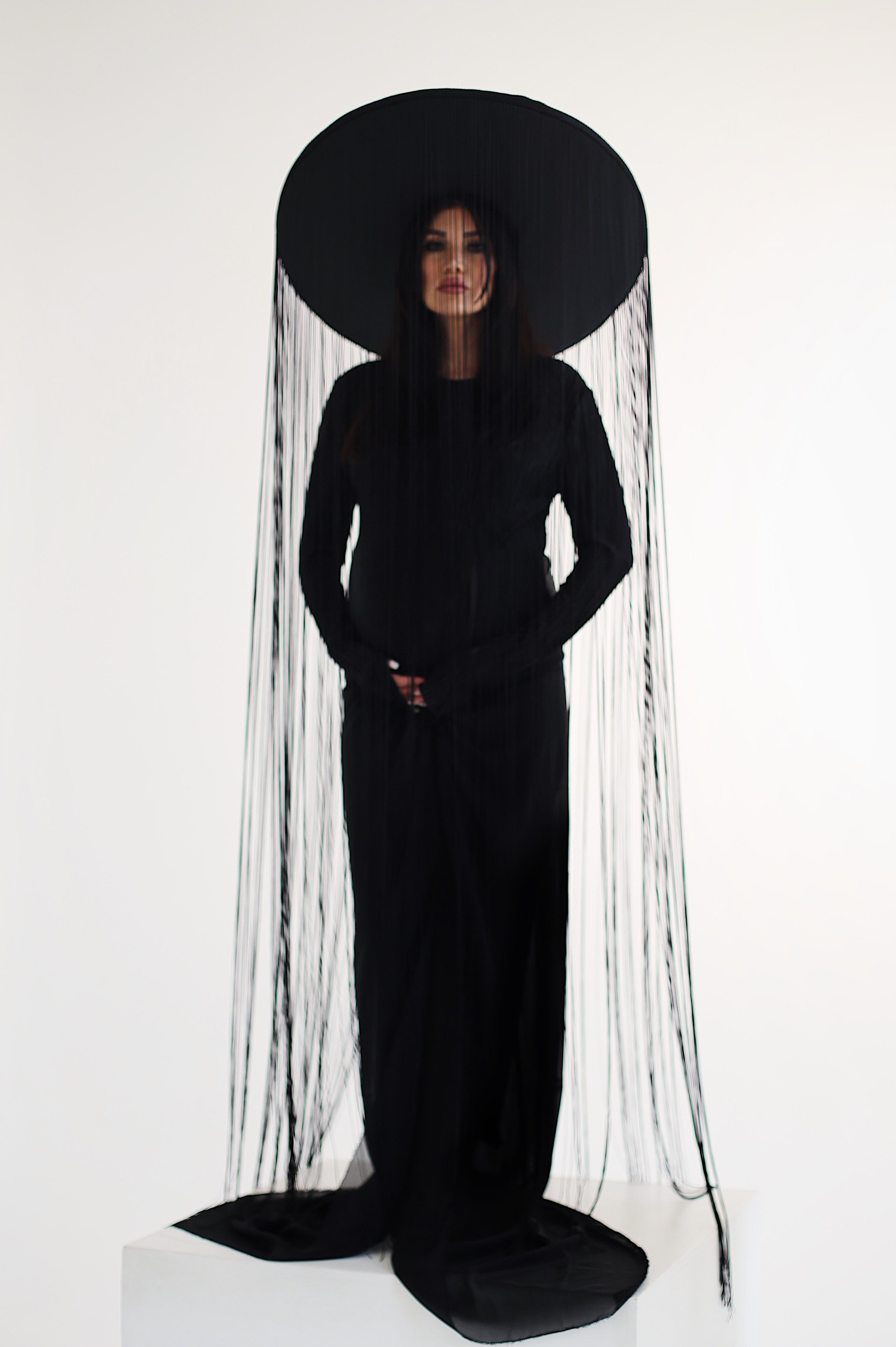 Гуля. Проект со шляпой. Фотограф Пирумян Анна. г. Сургут, г. Воронеж