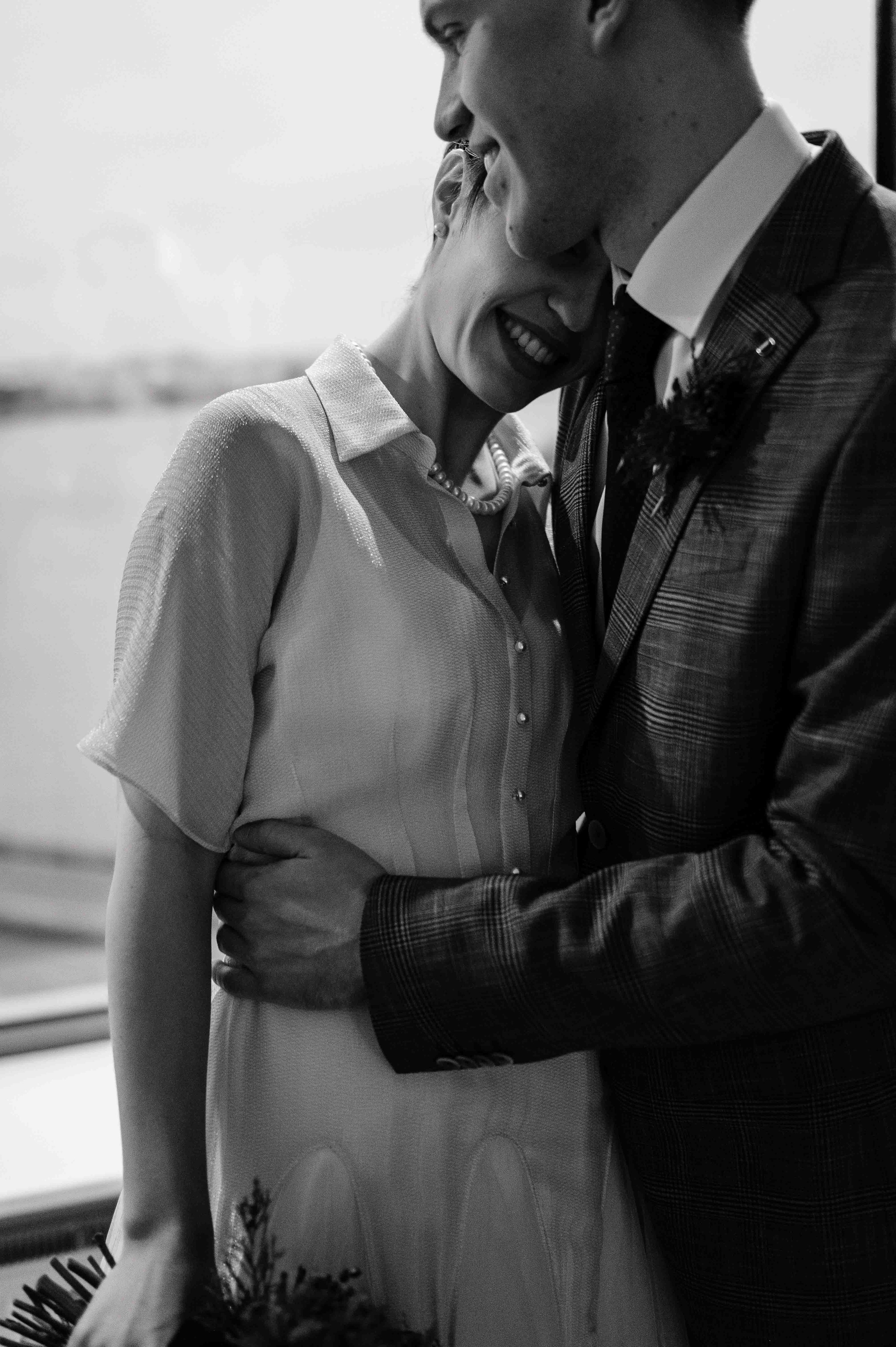 Утро невесты в гостинице. Свадебный и семейный фотограф в Котласе Никита Попов