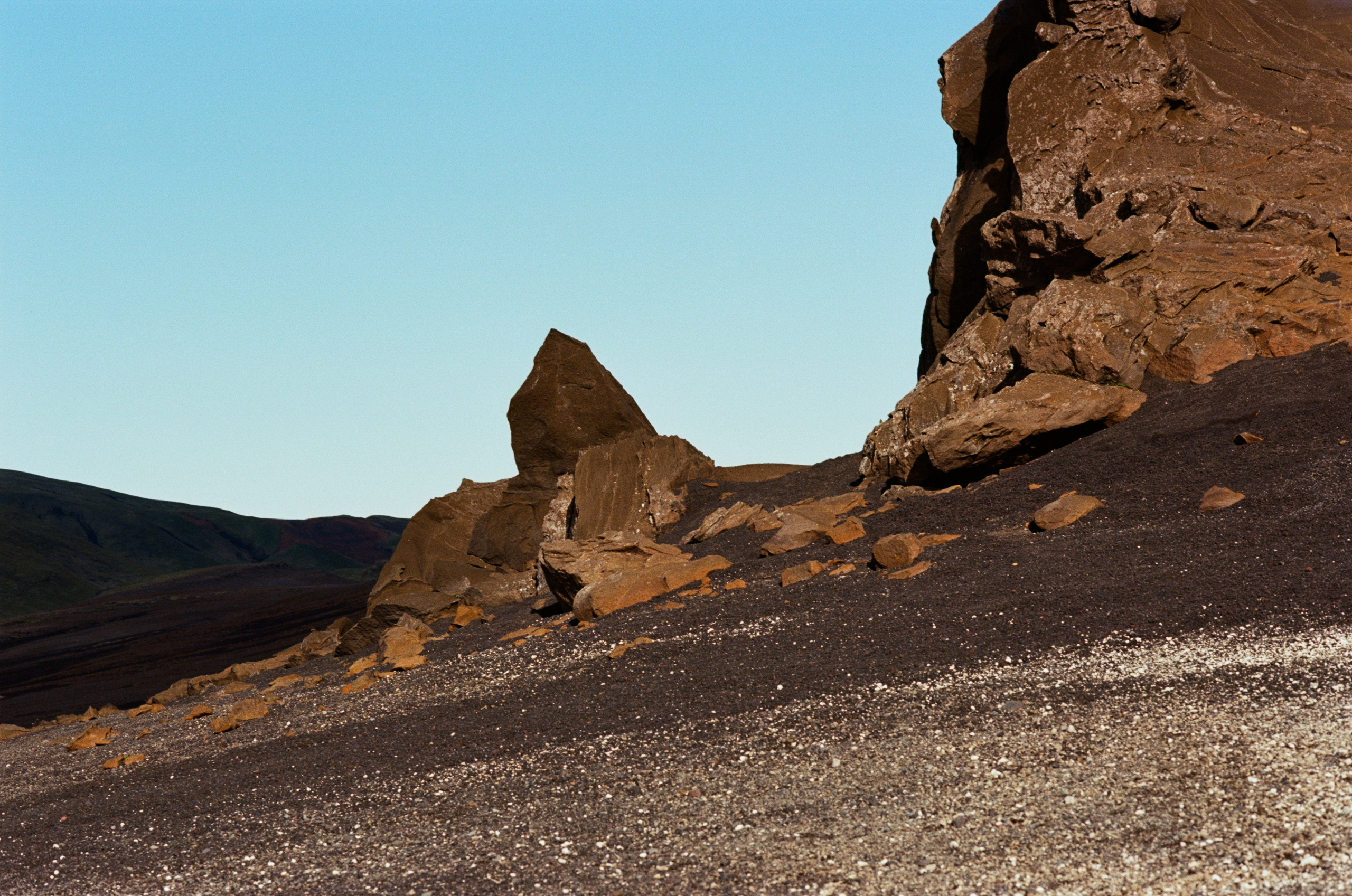 Visitor // iceland, f225 III. EVER EXPOSED