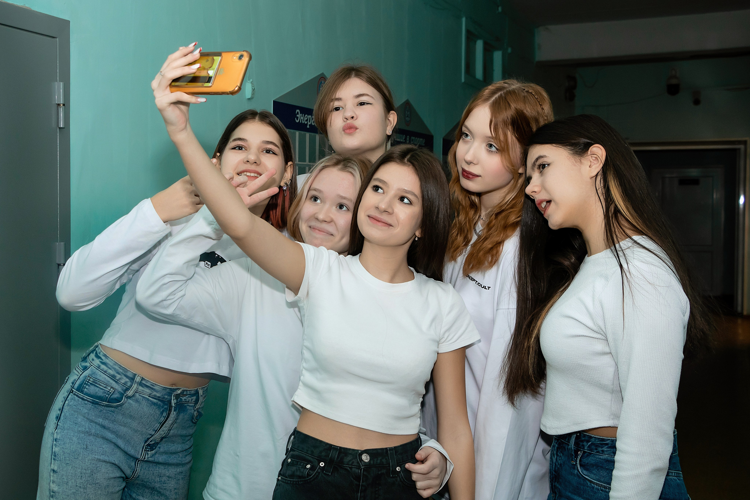 Идеи фото группами 9-11 класс. Выпускные альбомы «Эврика» в Нижнем Новгороде