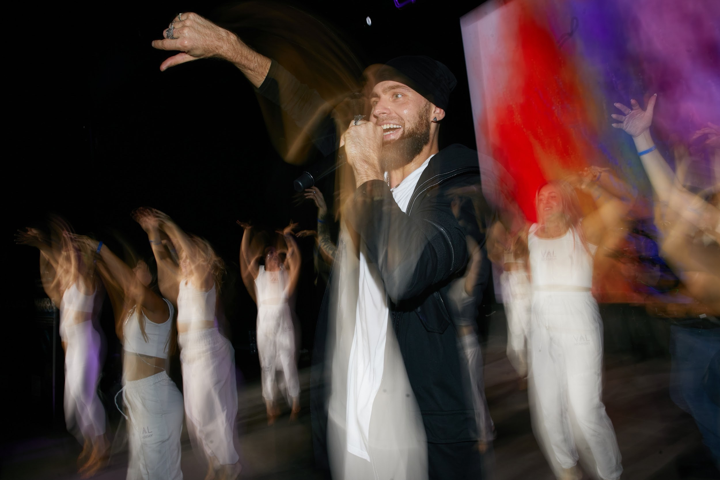 Через хаос — к себе. Крупнейшая в мире динамическая практика. Татьяна Фомичева. Репортажный и светский фотограф в Москве