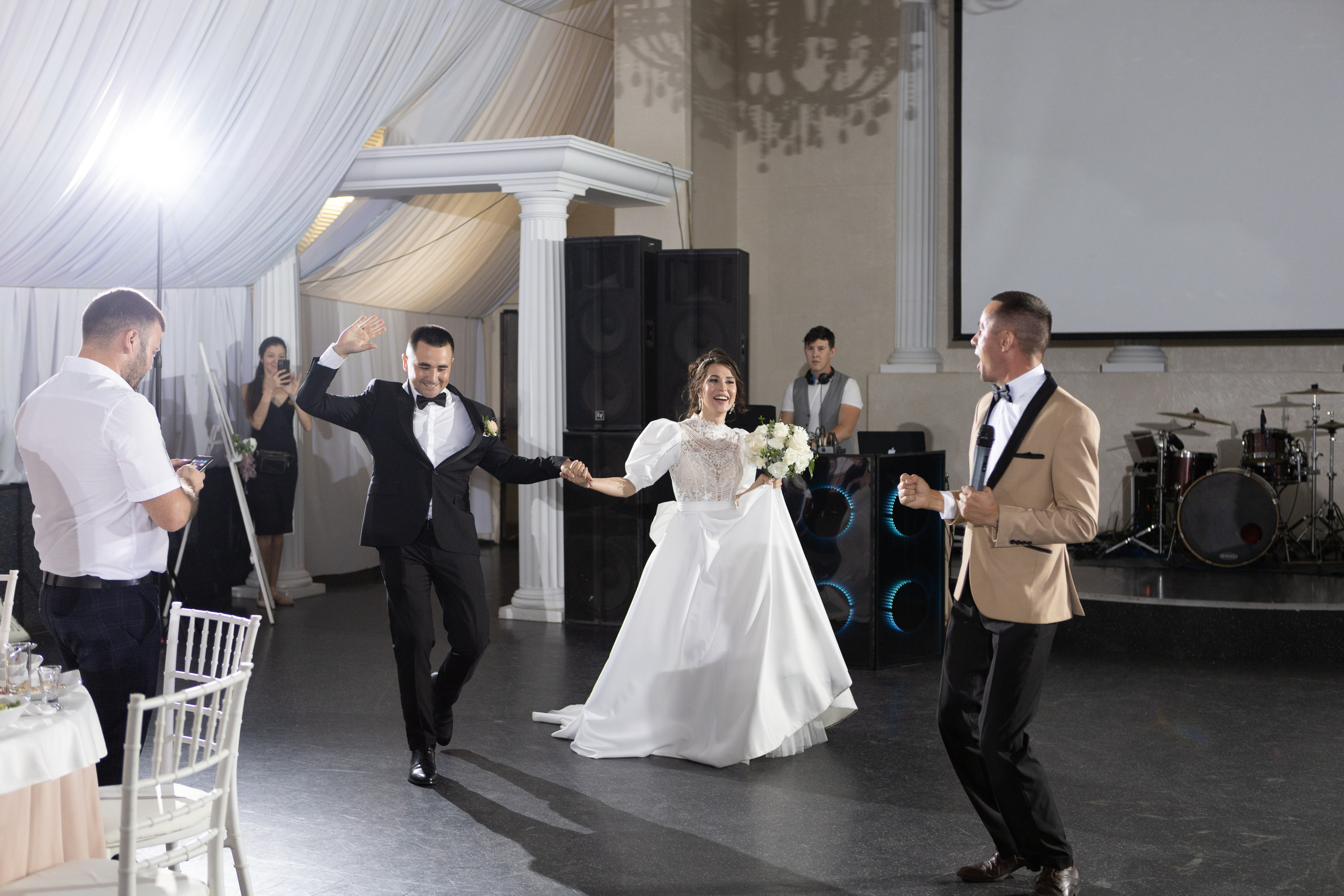 Свадебный фотограф Уфа — Руслан ГабдлисламовЖивые эмоции, красивые кадры, воспоминания на всю жизнь.Работаю по всей Республике Башкортоста. Свадебный фотограф Уфа Руслан Габдлисламов