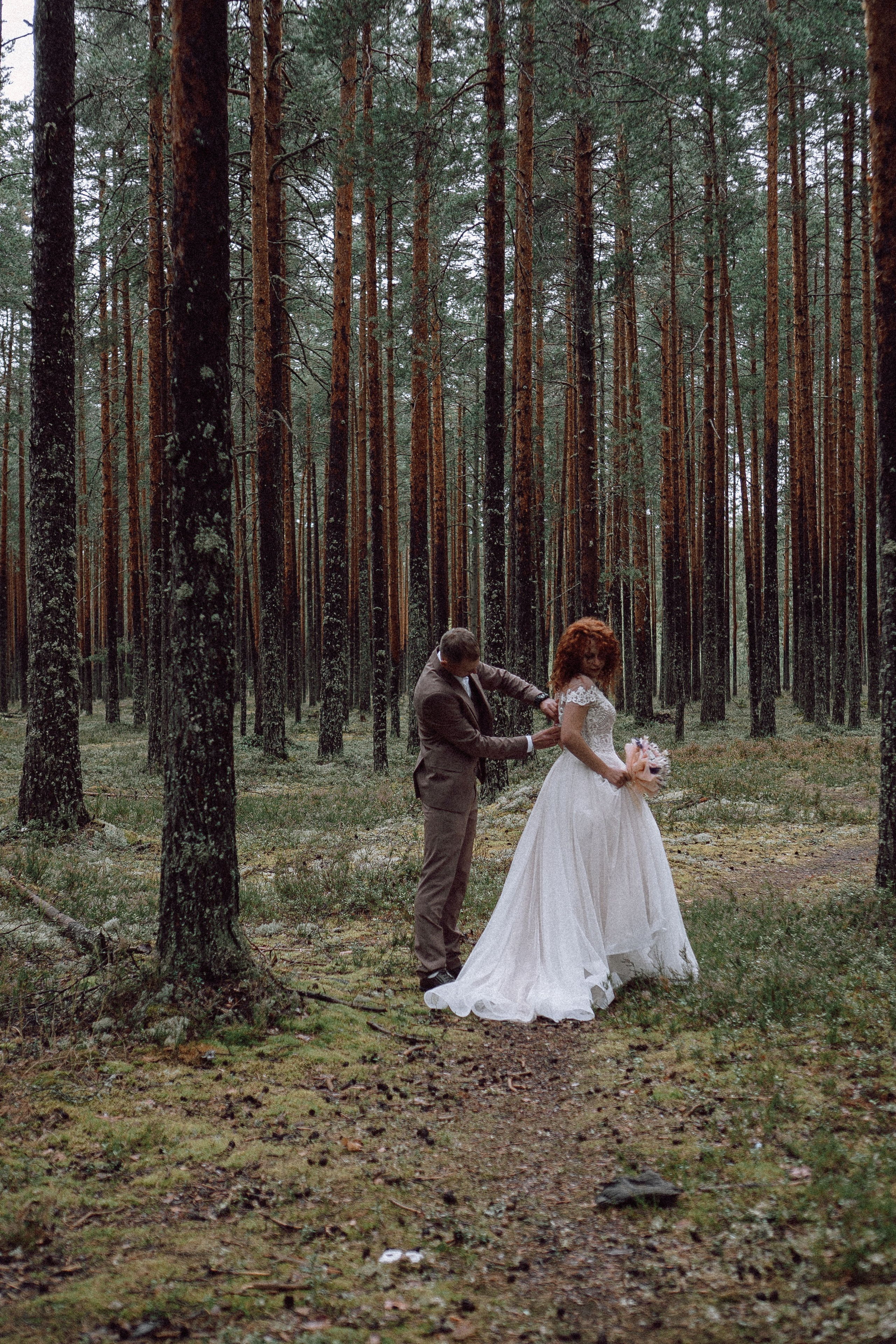 СВАДЕБНАЯ ФОТОСЕССИИЯ ПАРЫ В ГОРОДЕ ПРИОЗЕРСК В СОСНОВОМ ЛЕСУ И С ПИКАПОМ. Профессиональный фотограф, Санкт-Петербург — Виктория Богомолова