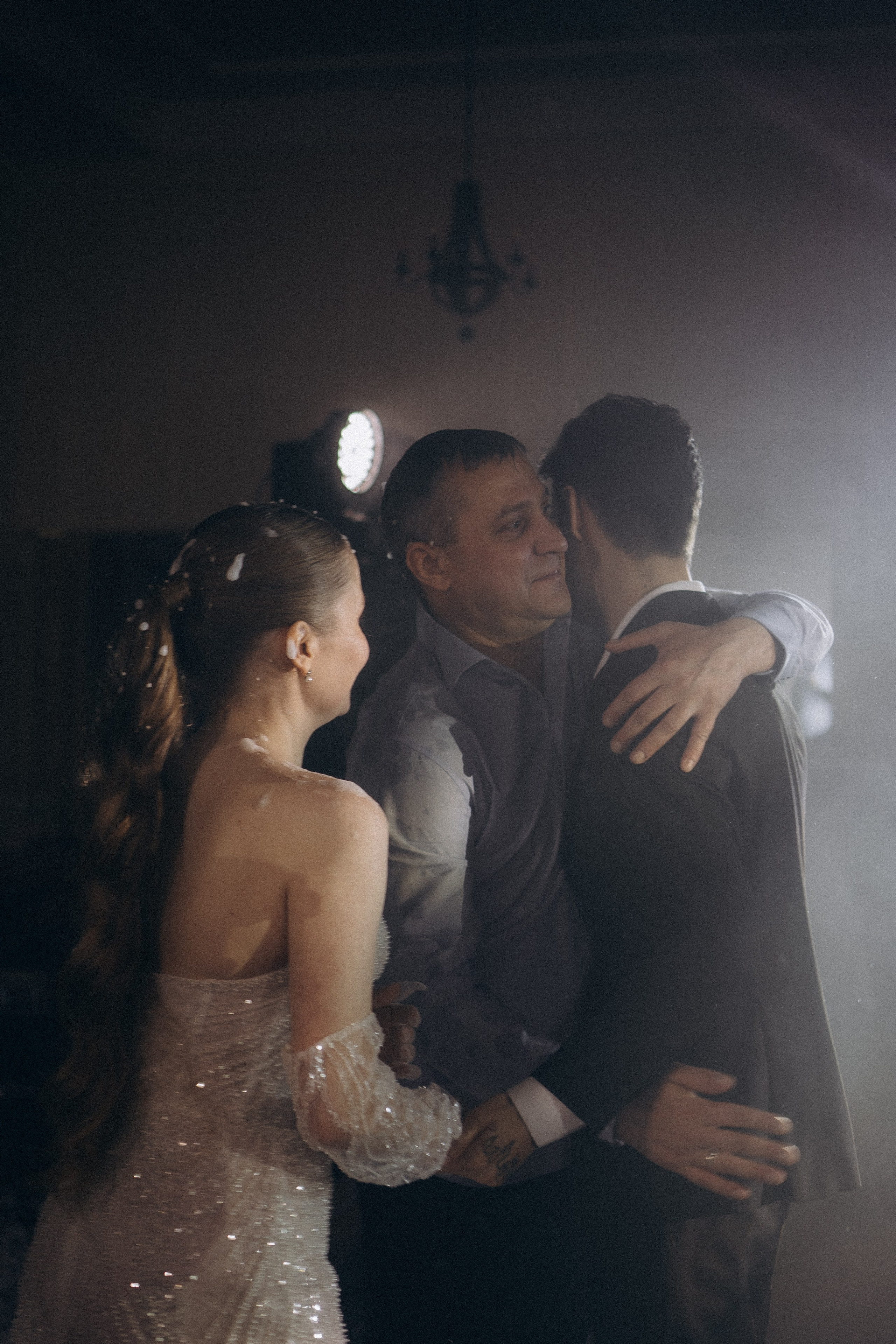 СВАДЕБНАЯ СЬЕМКА СБОРОВ В ОТЕЛЕ И ВЫЕЗД НА ЦЕРЕМОНИЮ (СНЯТО В СИБИРЕ В НИЖНЕВАРТОВСКЕ). Профессиональный фотограф, Санкт-Петербург — Виктория Богомолова