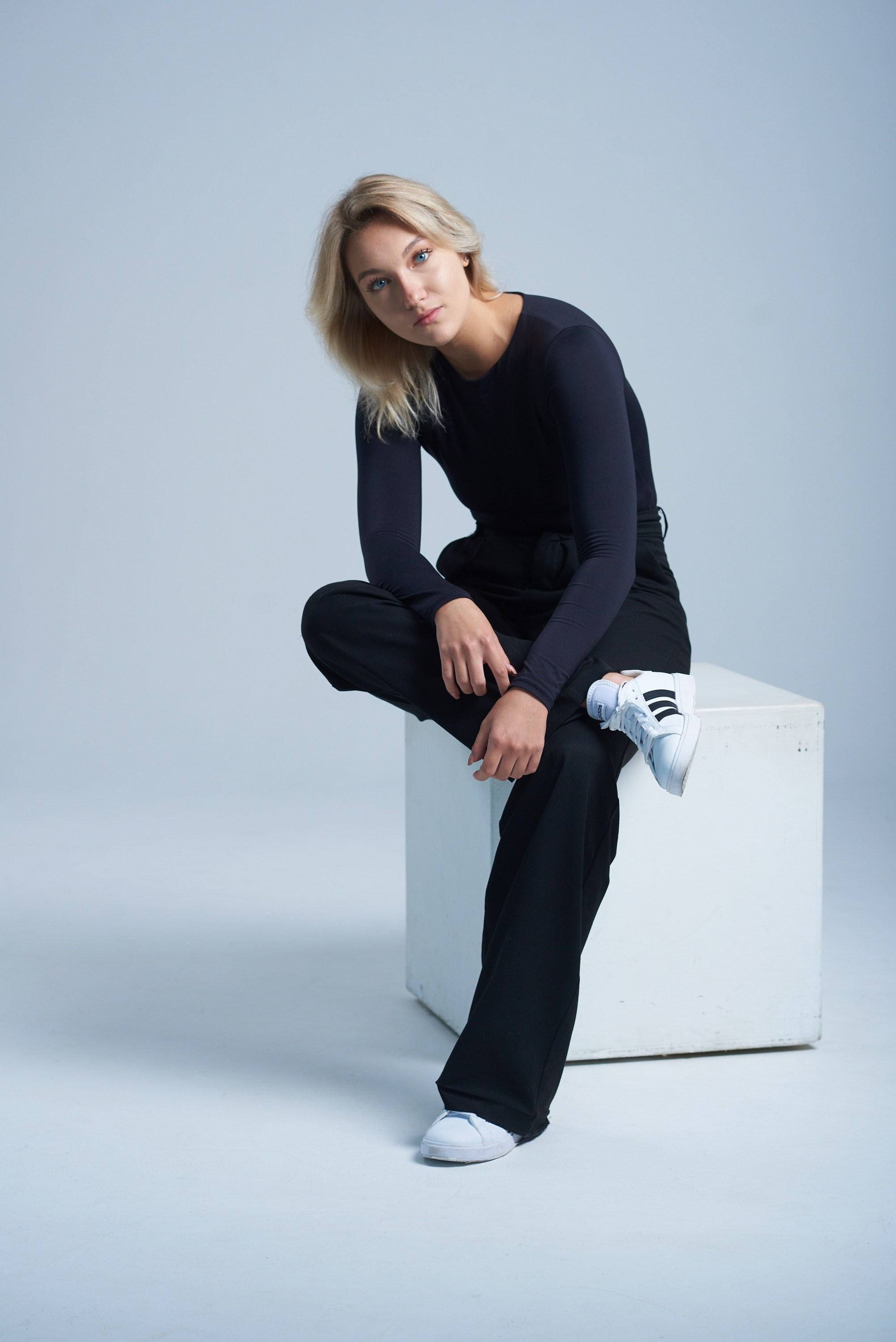 Фотосессии для выпускников в студии. Фотосъёмка, видеосъёмка, обучение