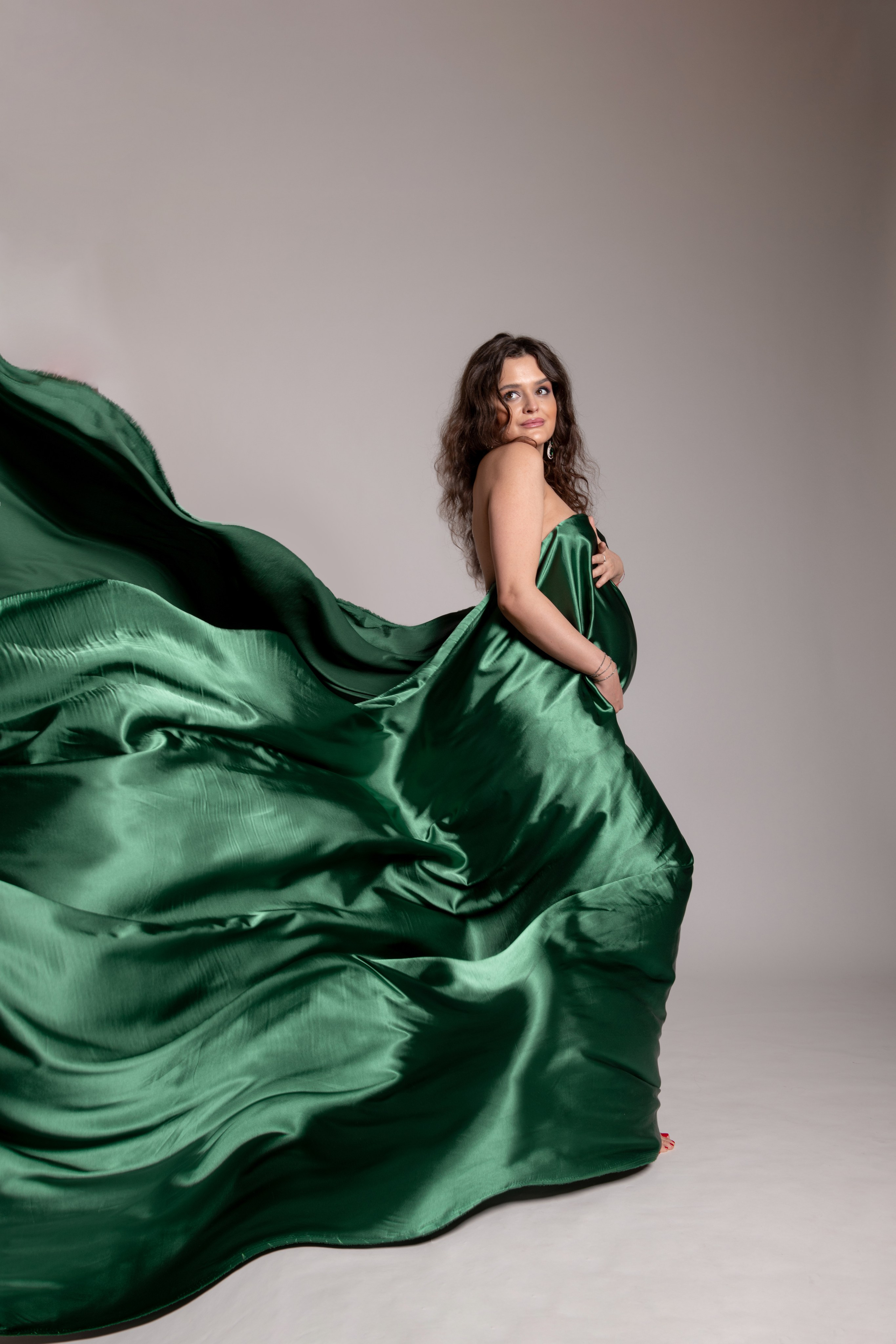 Платья — ткани — аксессуары. Фотосессия беременности — Крылова Натали — Москва