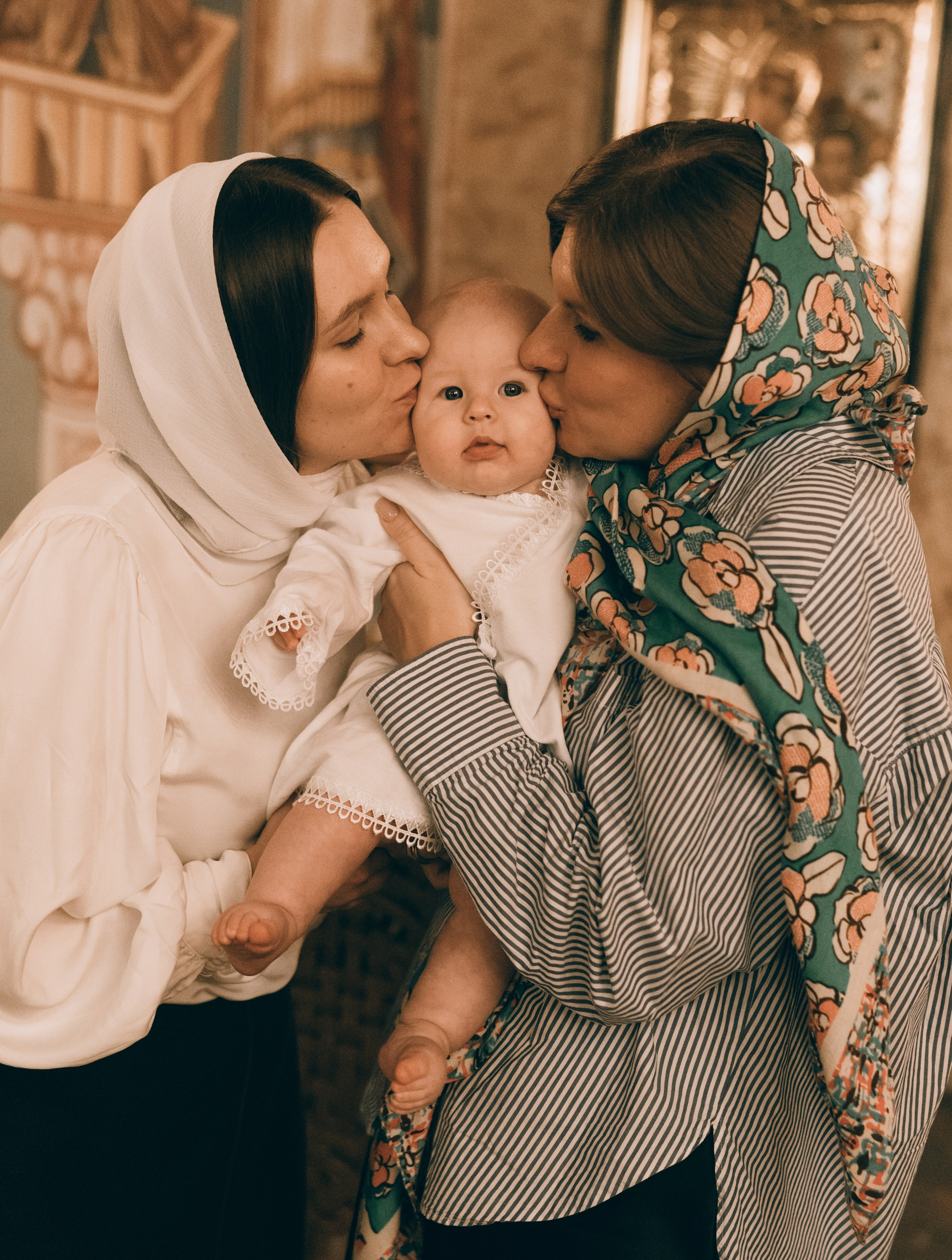 Таинство Крещения в Храм Иверской Божией матери Мичуринский проспект 68. Семейный, ньюборн фотограф, фотограф на роды в Москве, Виктория Тюльдюкова