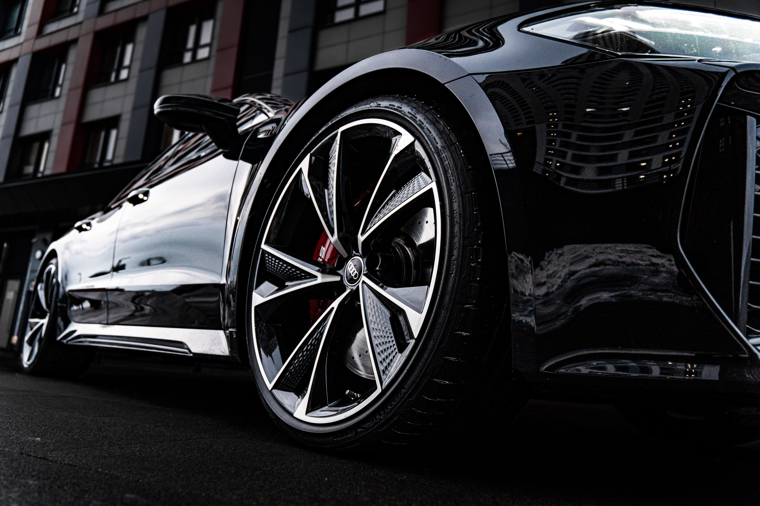 Фотосъемка автомобилей Москва | Рекламная съемка авто. Профессиональный фотограф в Москве Кабардин Тихон