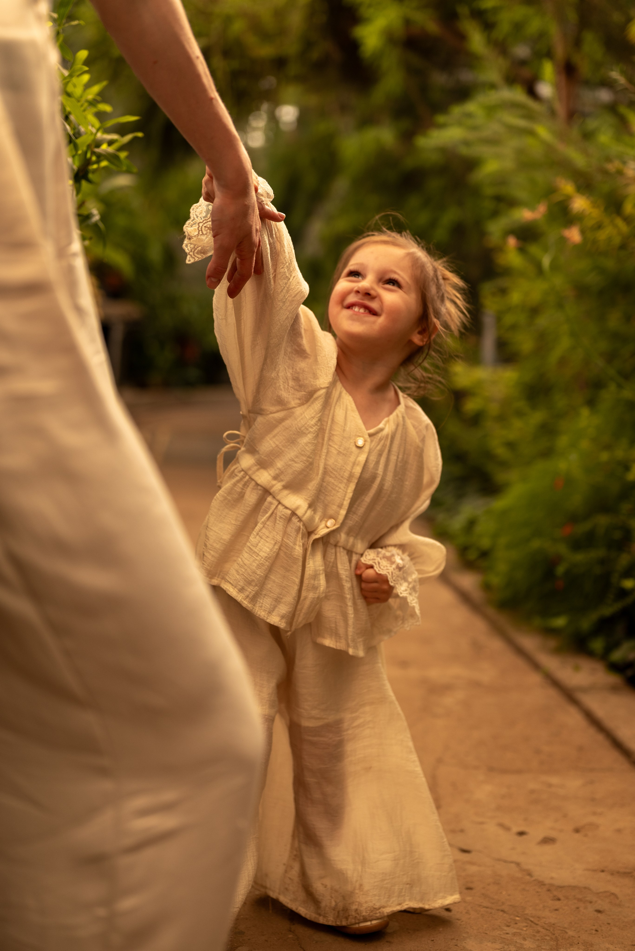 Маргарита и Кира. Ботанический сад. Семейный фотограф в Москве Дарья Пузикова