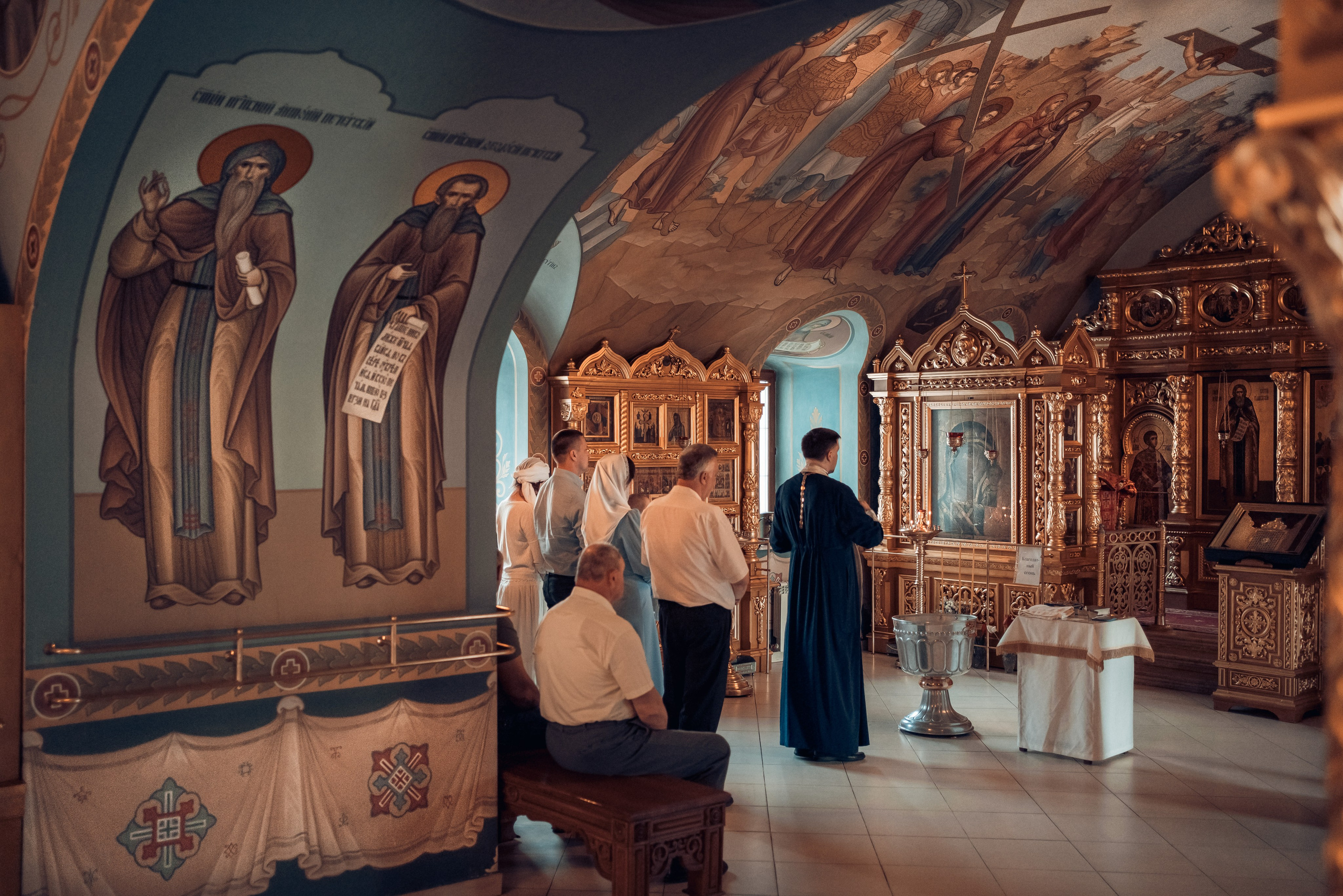 Крещение Михаила, Свято-Троицкий кафедральный собор, г. Саратов. Семейный фотограф в Саратове