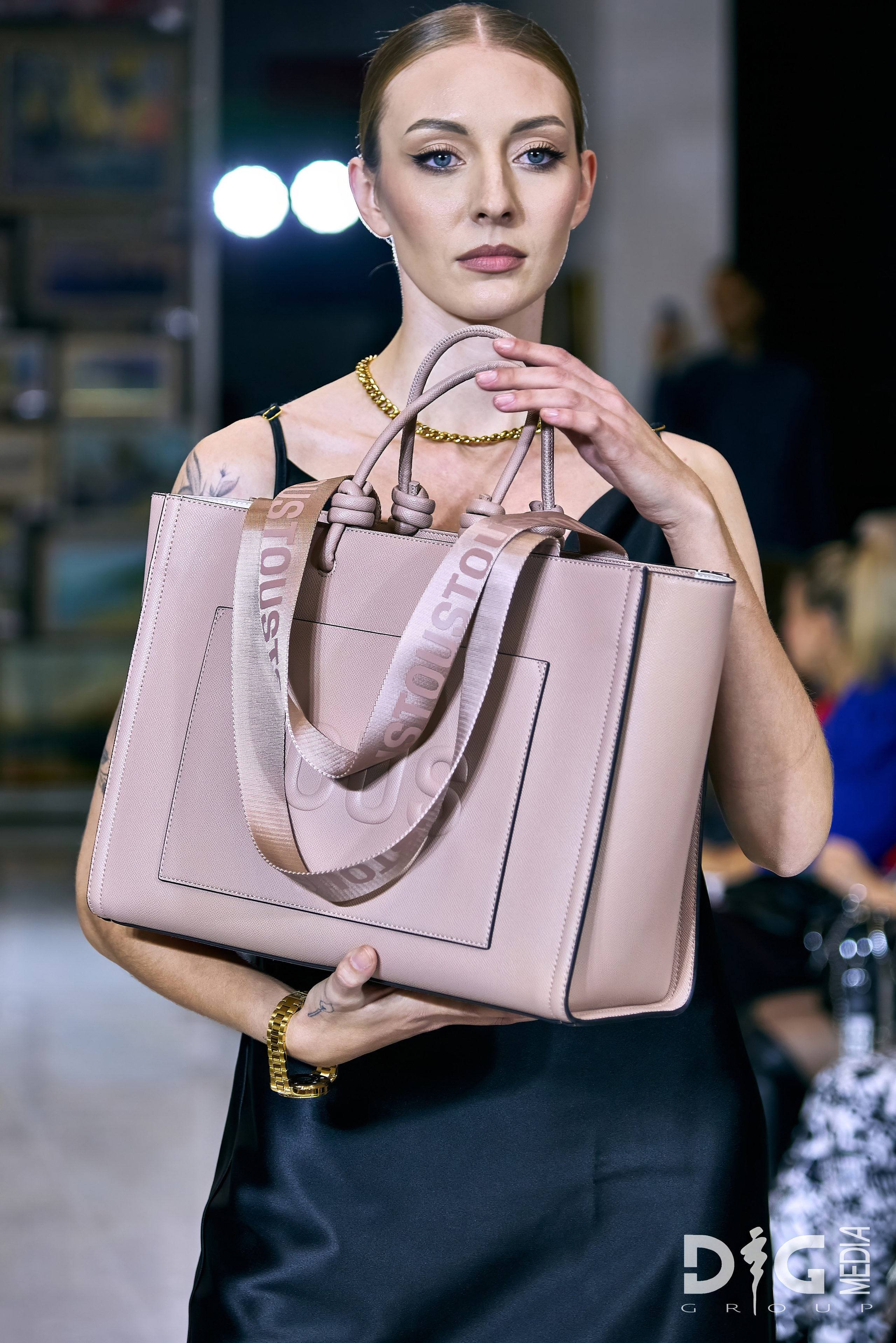 Tous | fashion show. Showbiz | Fashion | Reportage