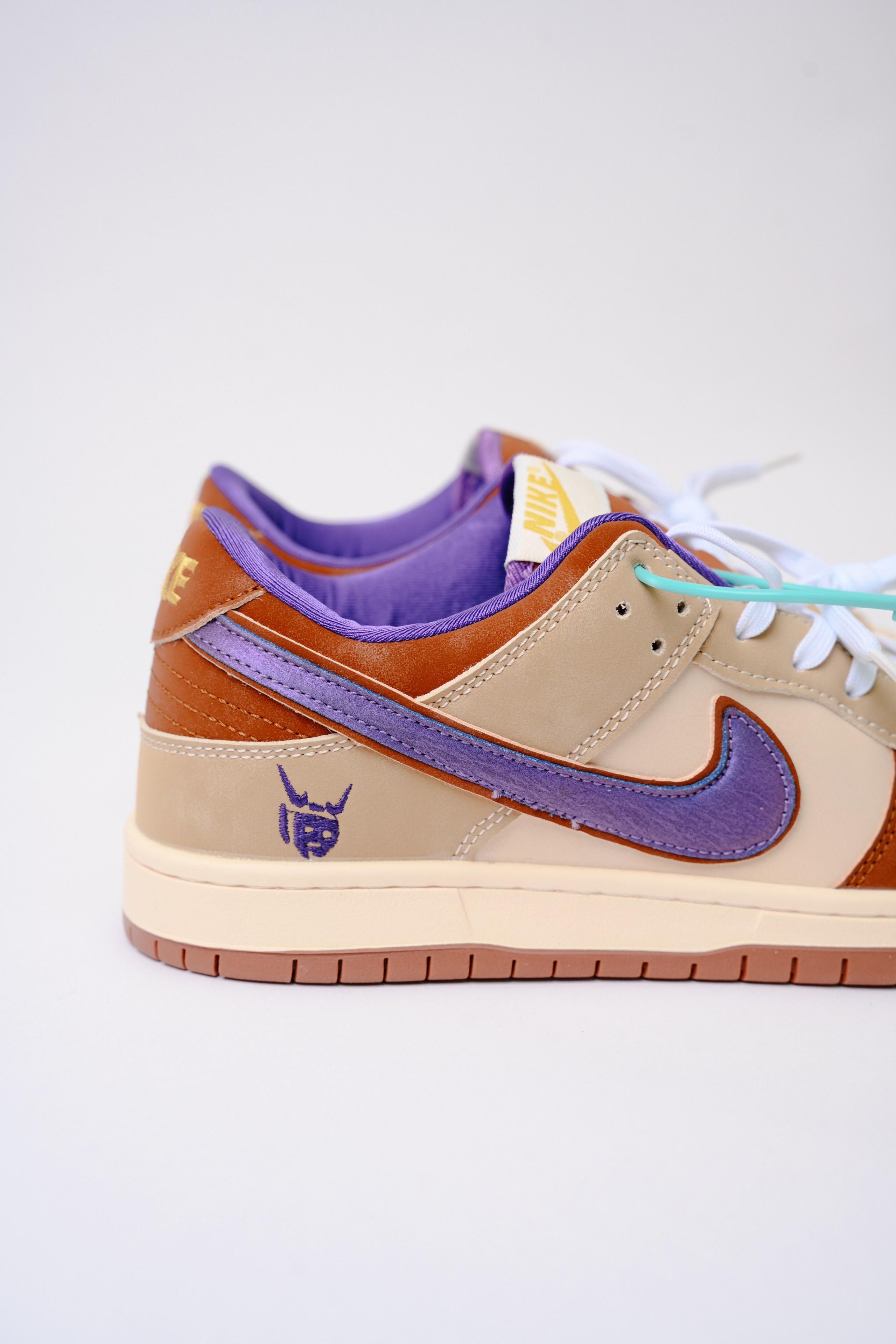 Кроссовки для wb. Фотограф в Красноярске