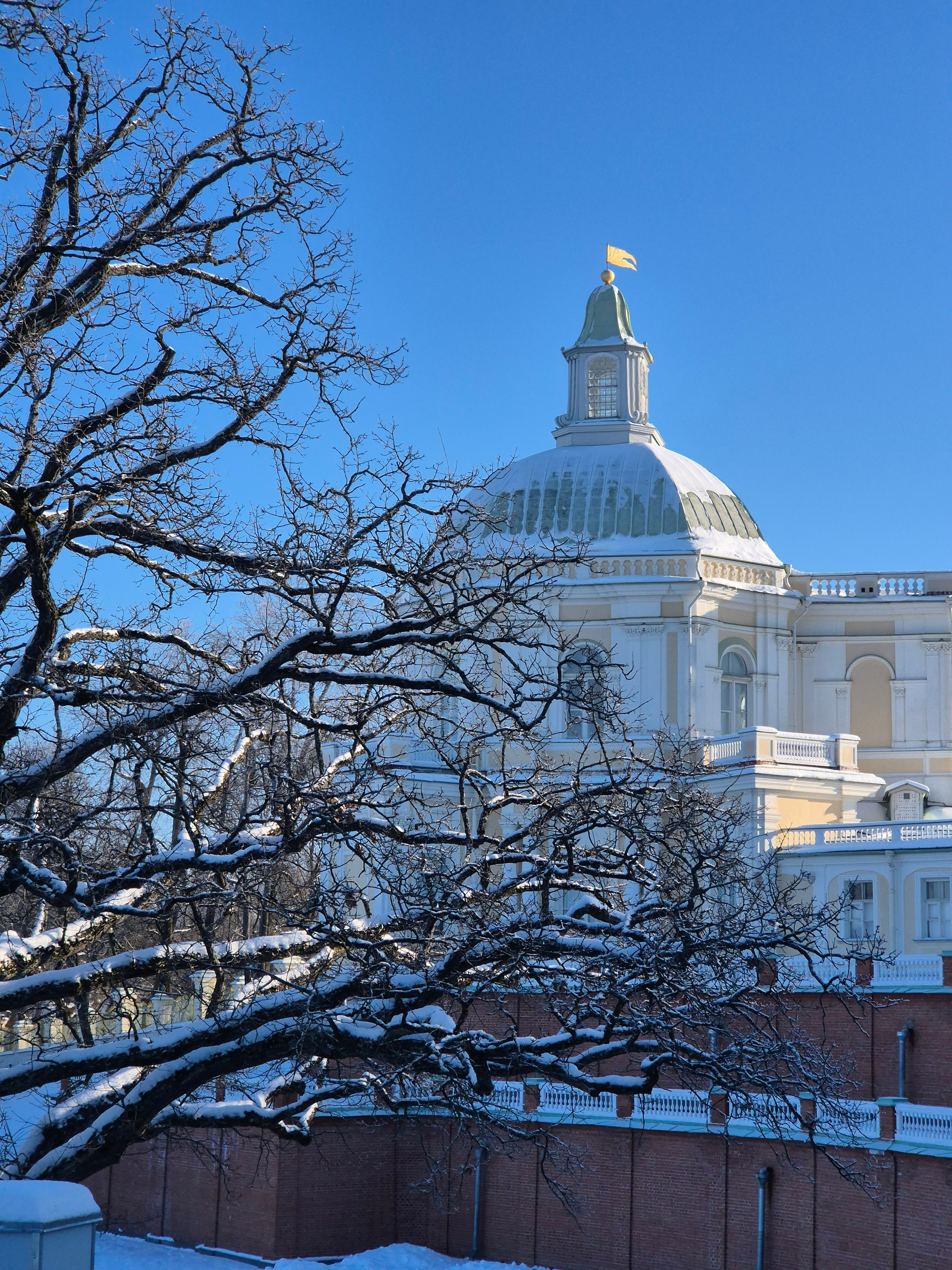 Давно, еще с советских времен, читал про дворец Меншикова, хотел там побывать, но все не складывалось.
