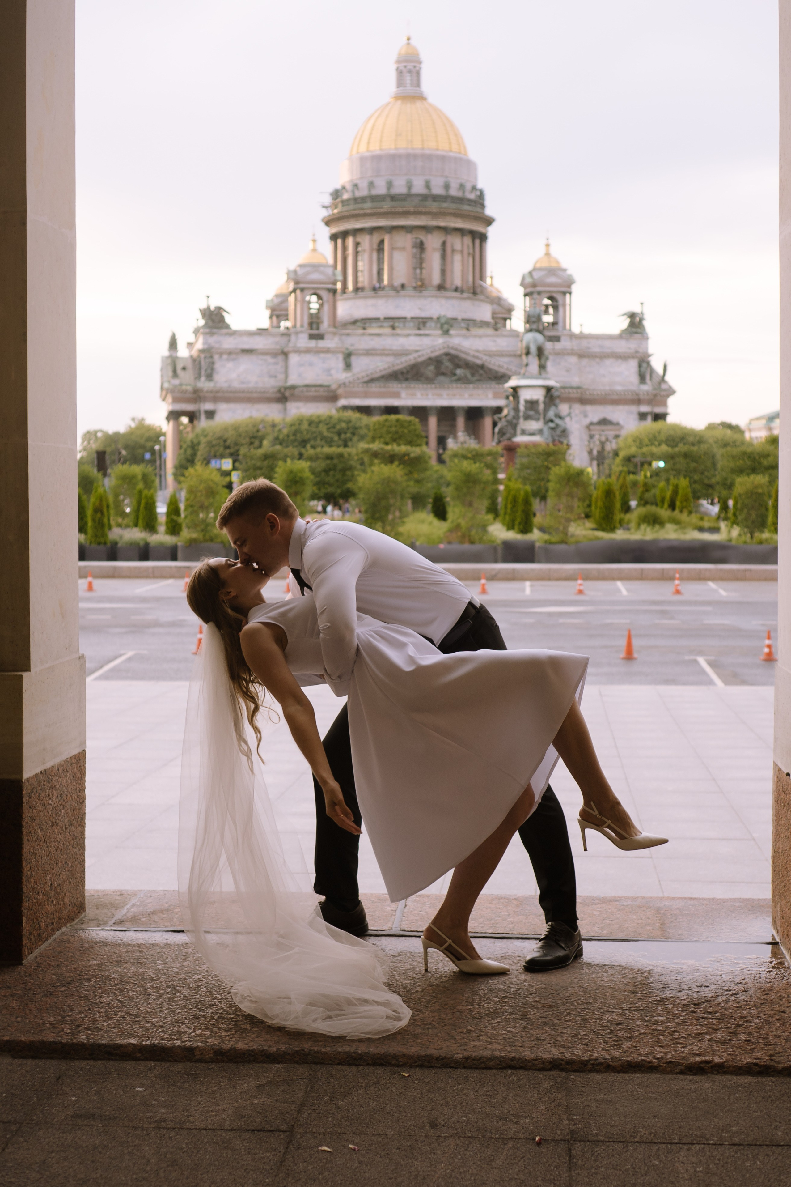 СВАДЕБНАЯ СЬЕМКА С ИСАКИЕВСКИМ СОБОРОМ, АСТОРИЯ И ЗАКОНОДАТЕЛЬНОЕ СОБРАНИЕ. Профессиональный фотограф, Санкт-Петербург — Виктория Богомолова