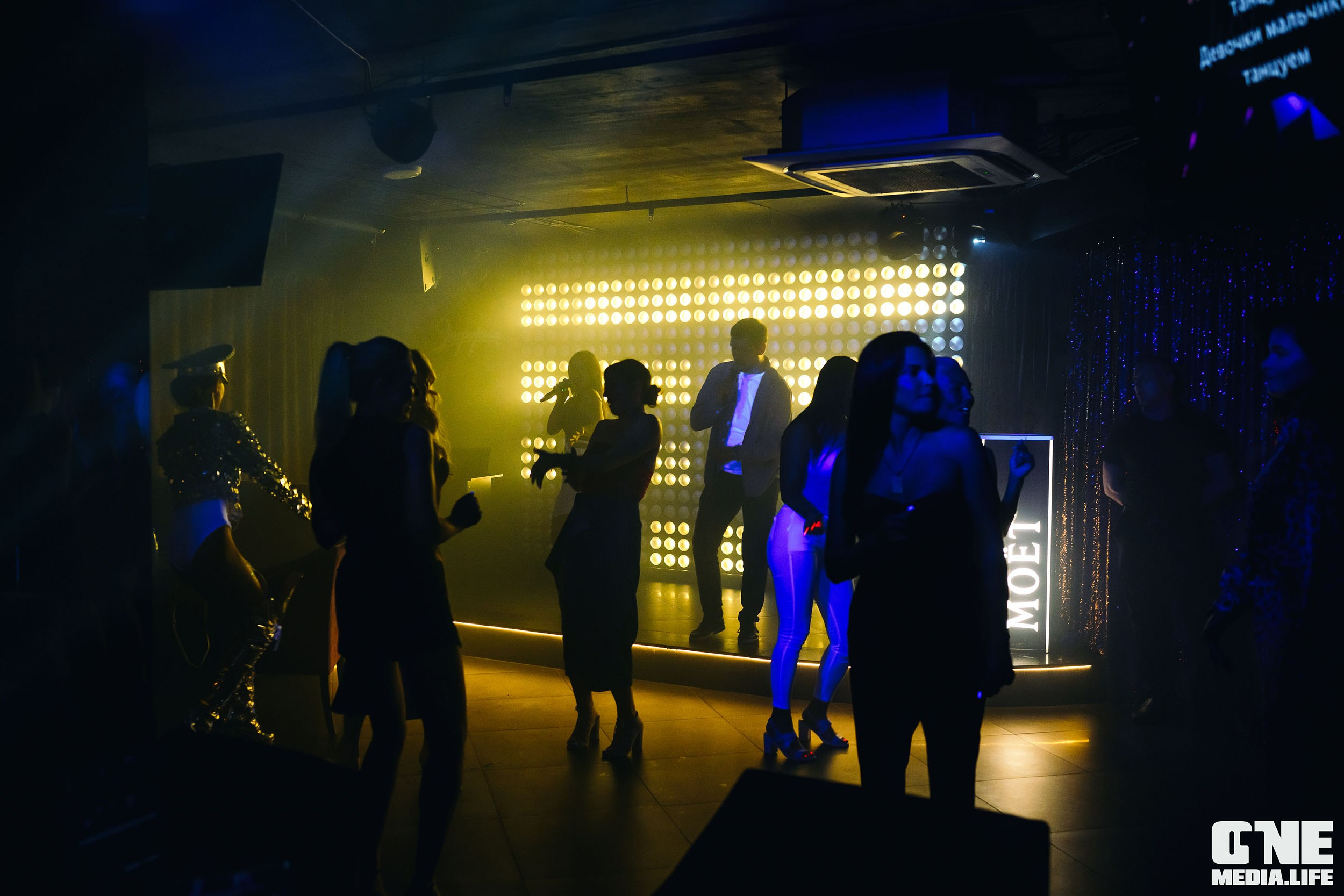 Фоторепортаж из караоке-клуба Эйфория. One Media Life: фоторепортажи, фотоотчеты с мероприятий и заведений