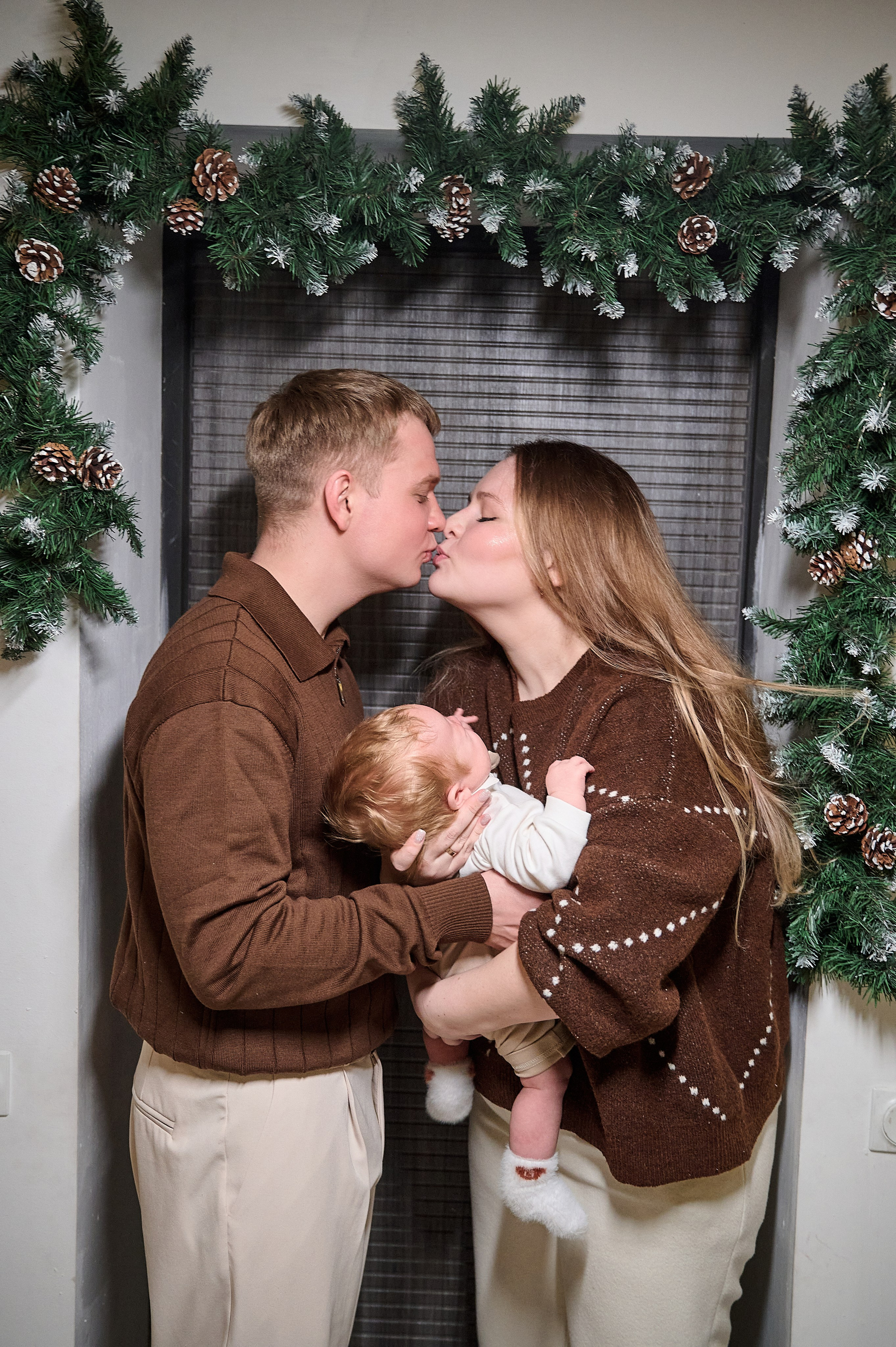 Новогодняя семейная фотосессия в Новокузнецке — семья Фетисовых