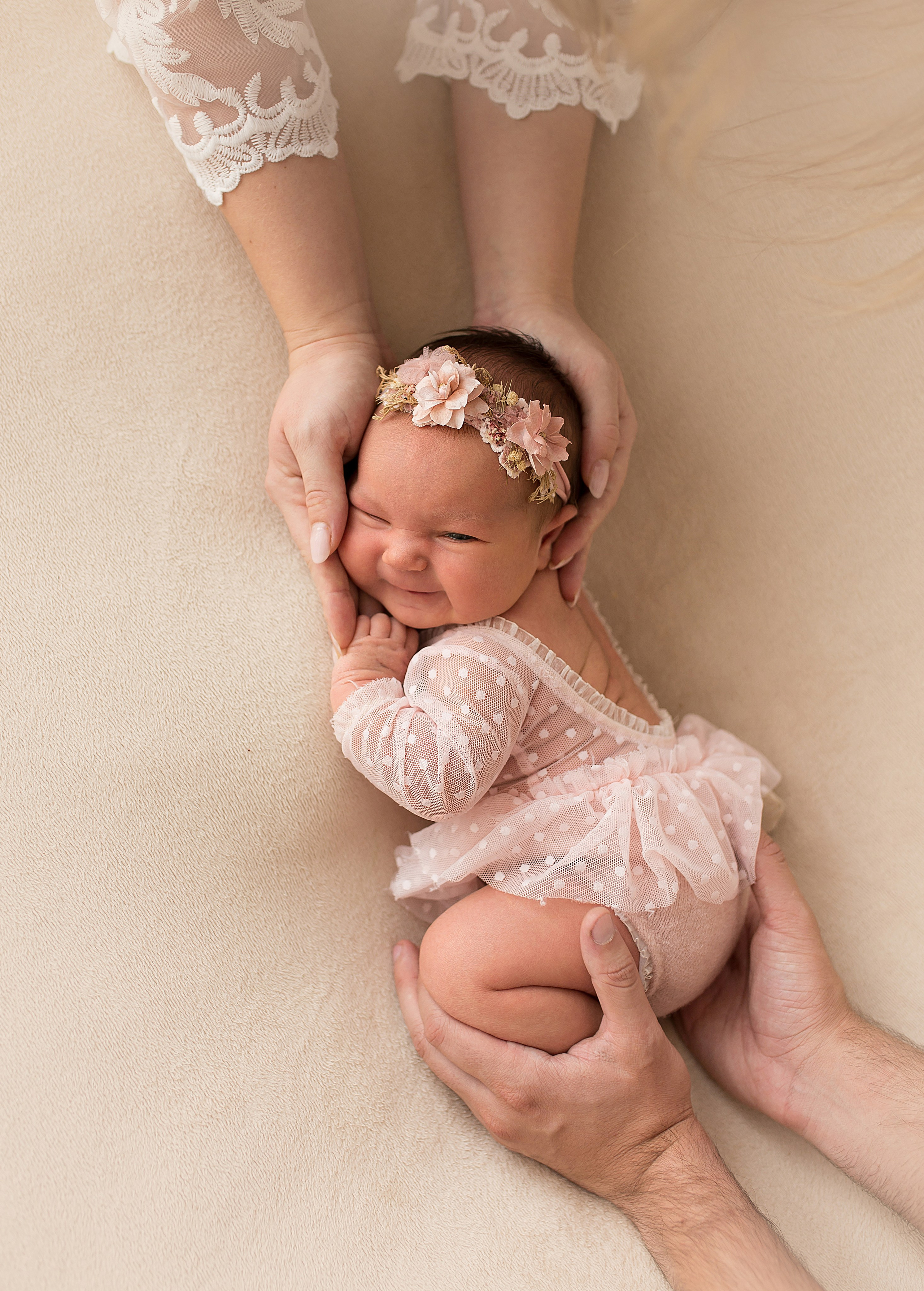 Фотосессия новорождённого. Фотограф новорождённых малышей и детский фотограф В Казани Лана Максим