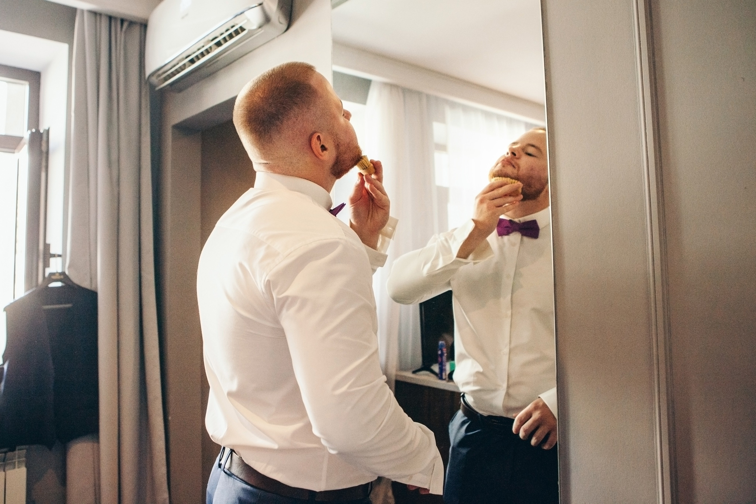 Свадебная фотосессия в отеле hartwell hotel и на патриарших прудах. Фотограф Ольга Ефремова