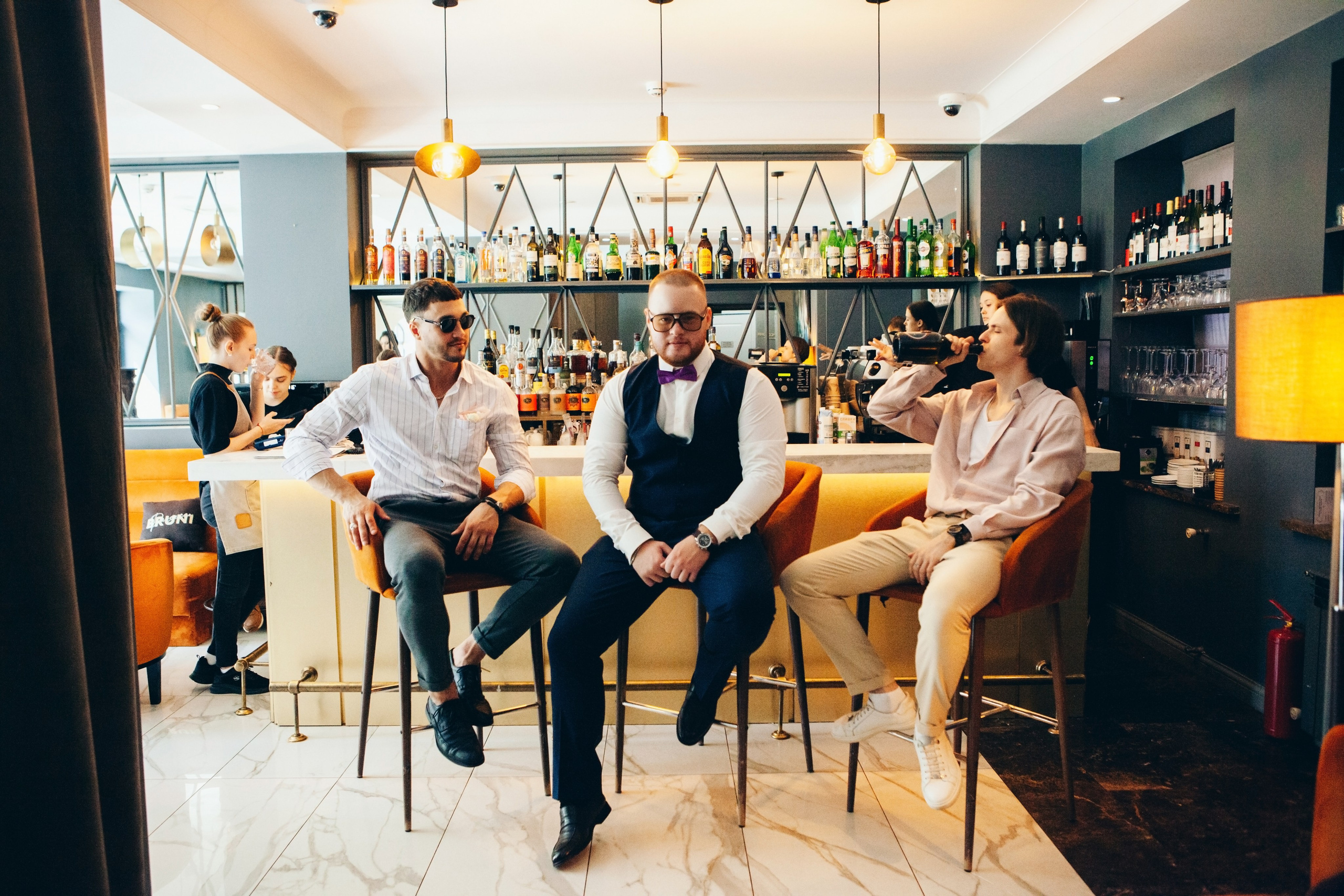 Свадебная фотосессия в отеле hartwell hotel и на патриарших прудах. Фотограф Ольга Ефремова