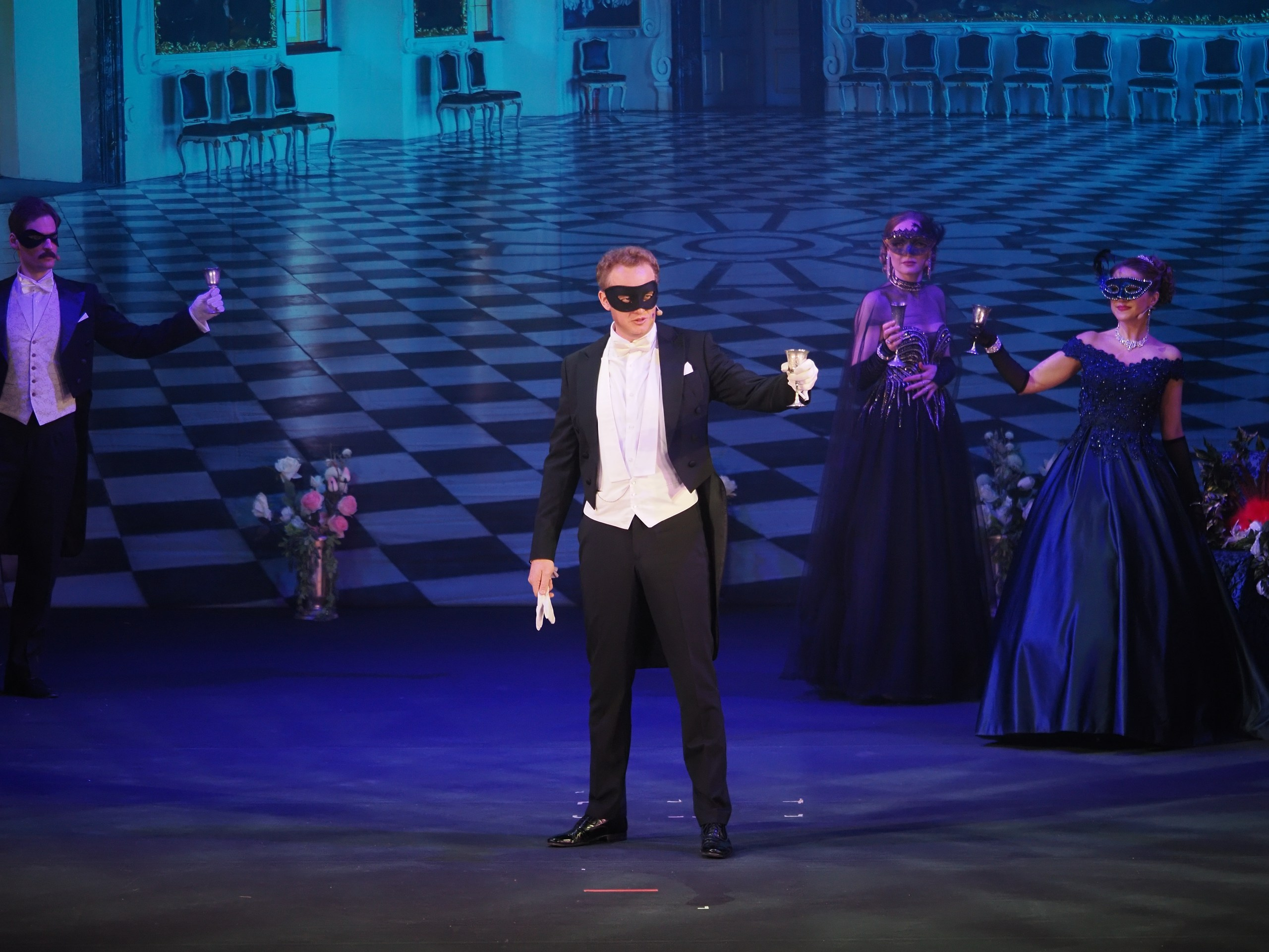 «БУФФ-ПАРАДИЗ» Летучая мышь (в Нск). Портретный и спортивный фотограф в Новосибирске и Твери Кононов Алексей