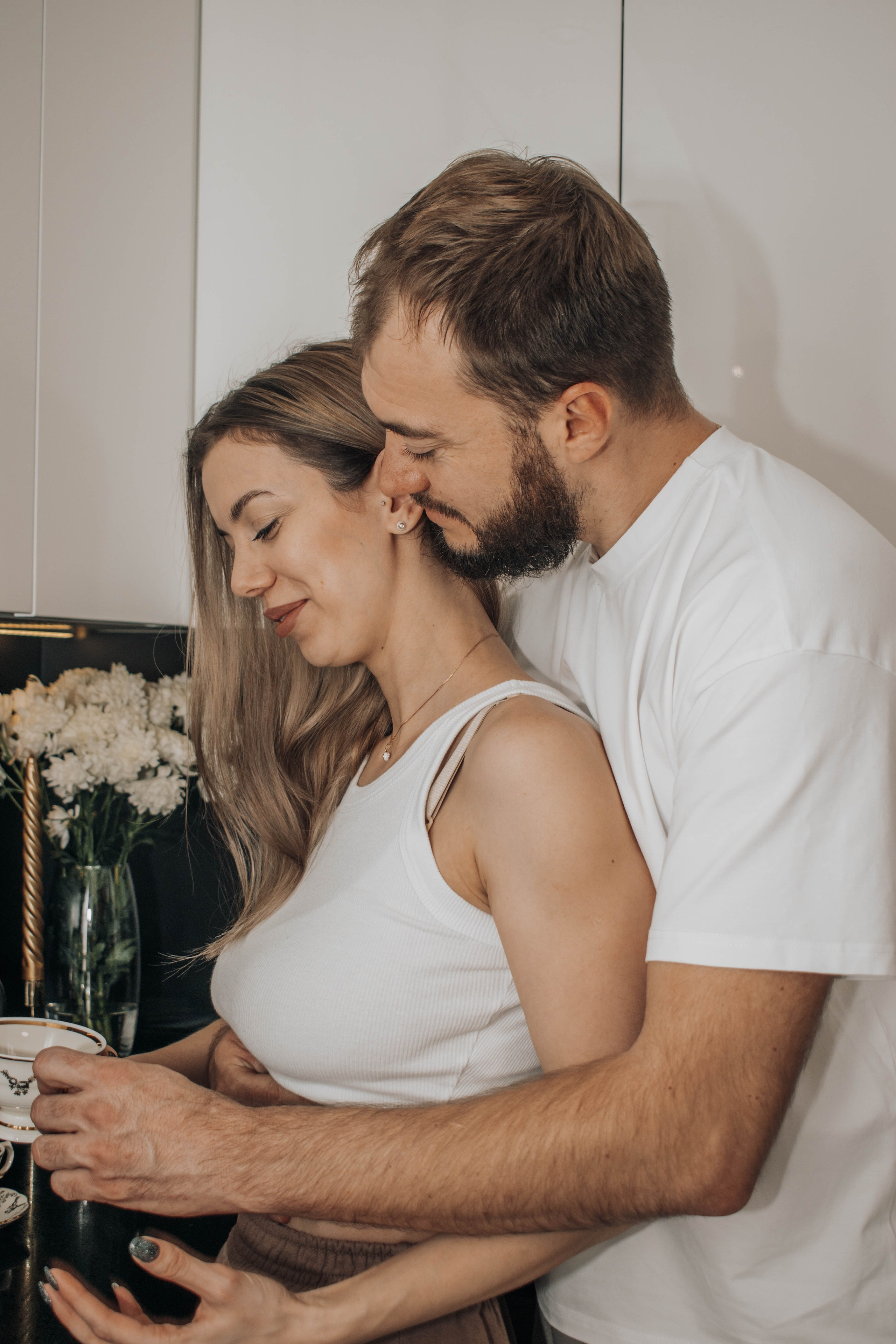 Кирилл и Эльмира. Домашняя съемка. Фотограф-ретушер в Крыму Юля Лобурец