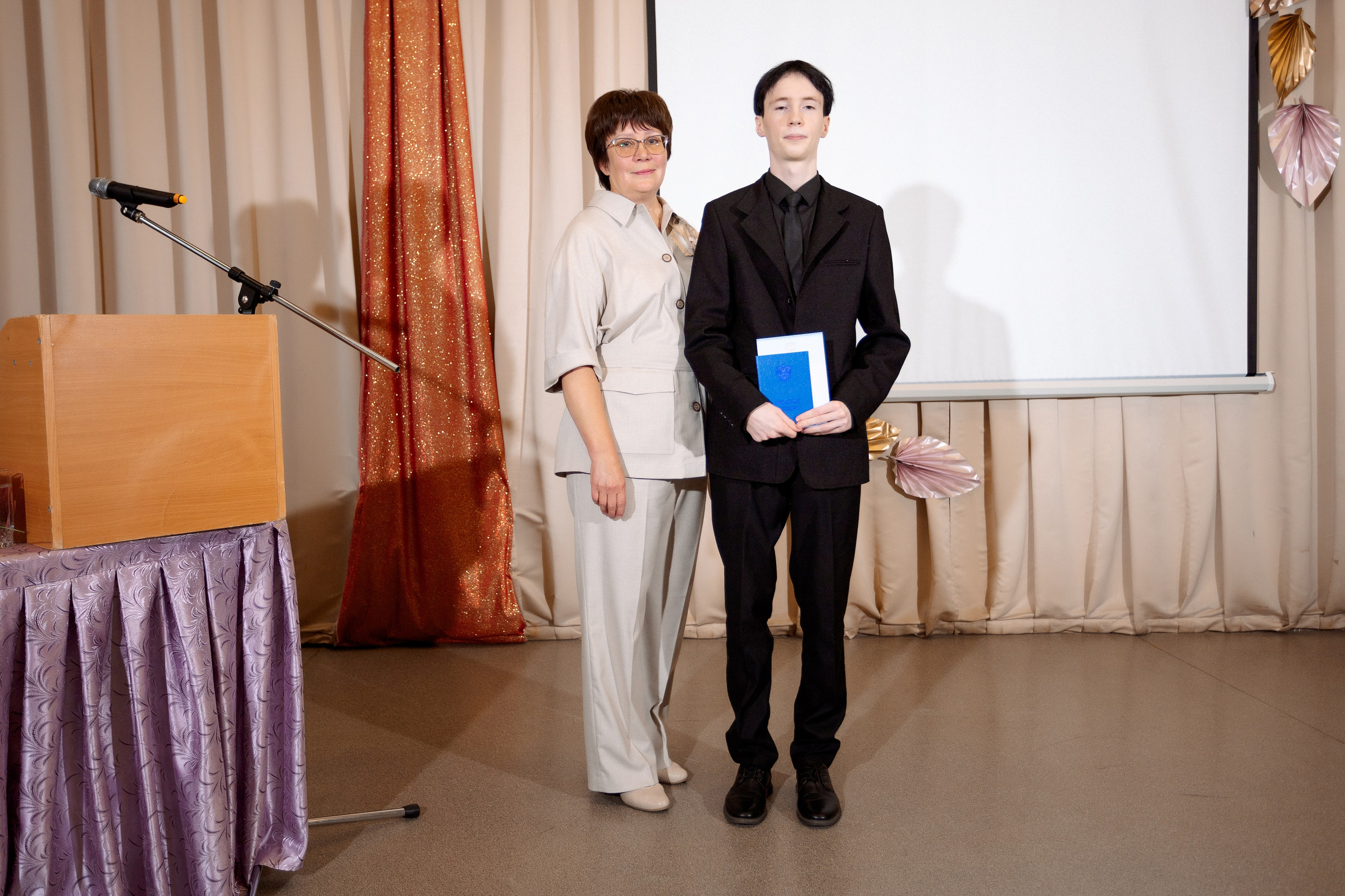 ВРУЧЕНИЕ АТТЕСТАТОВ: Пример. Все фото. Профессиональный фотограф в Ижевске Леша Петров