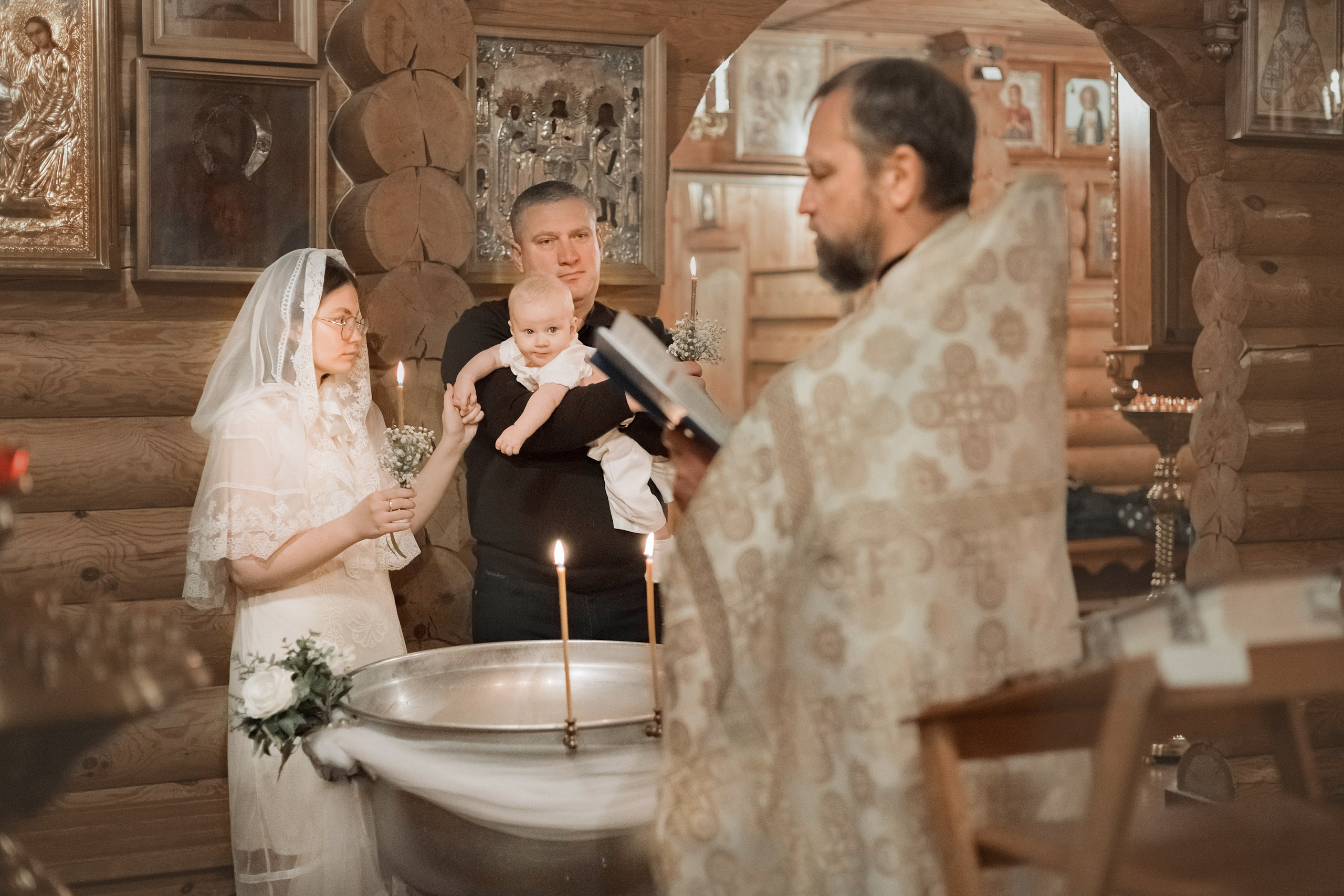 Художественная съемка Таинства крещения в Пятигорске. Фотограф на крещение Пятигорск. фотограф Таинств Крестины Анна: 8(928)307-37-21