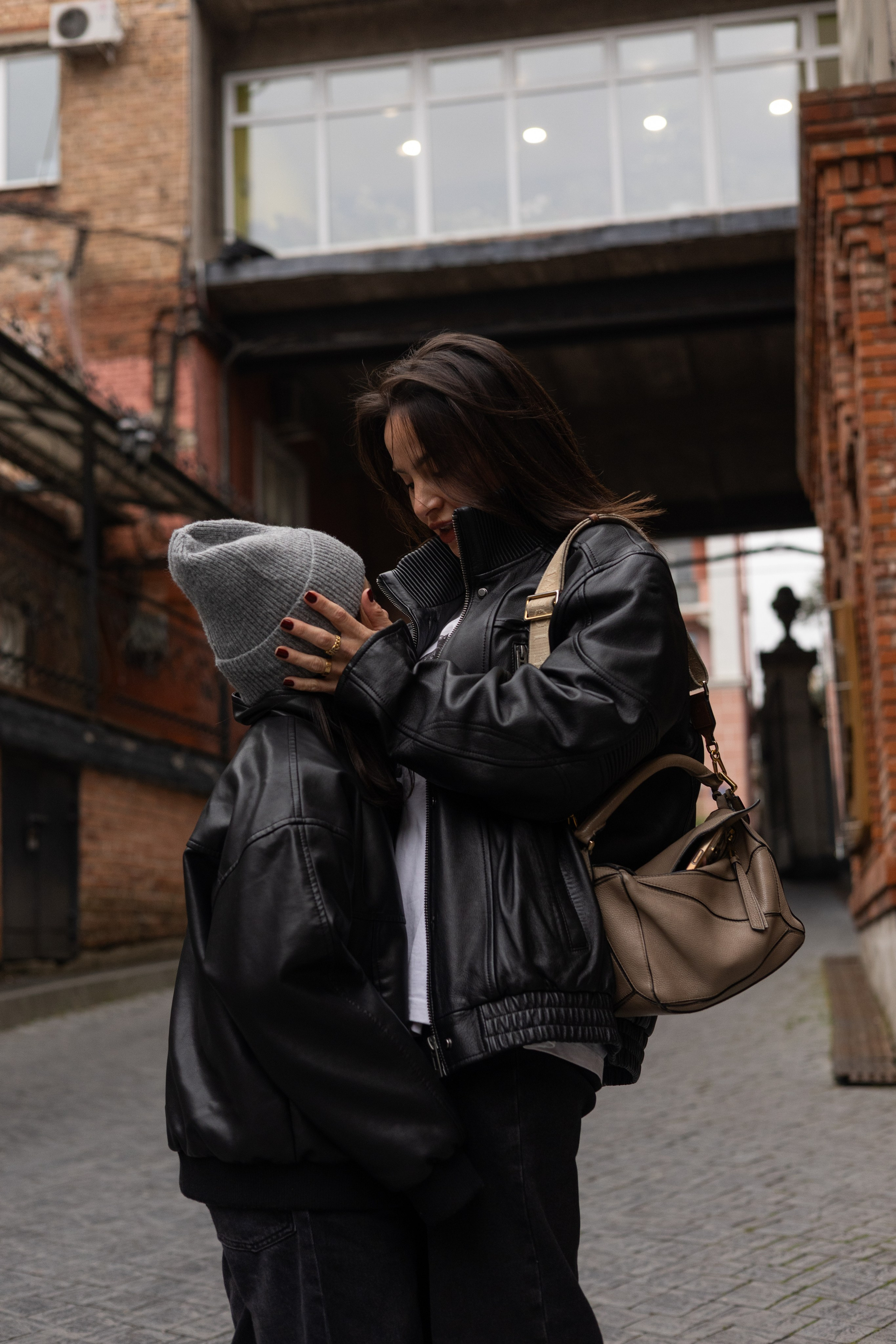 Вера с мамой. Портретный, свадебный, репортажный фотограф во Владивостоке Юлиана Джули Фокс