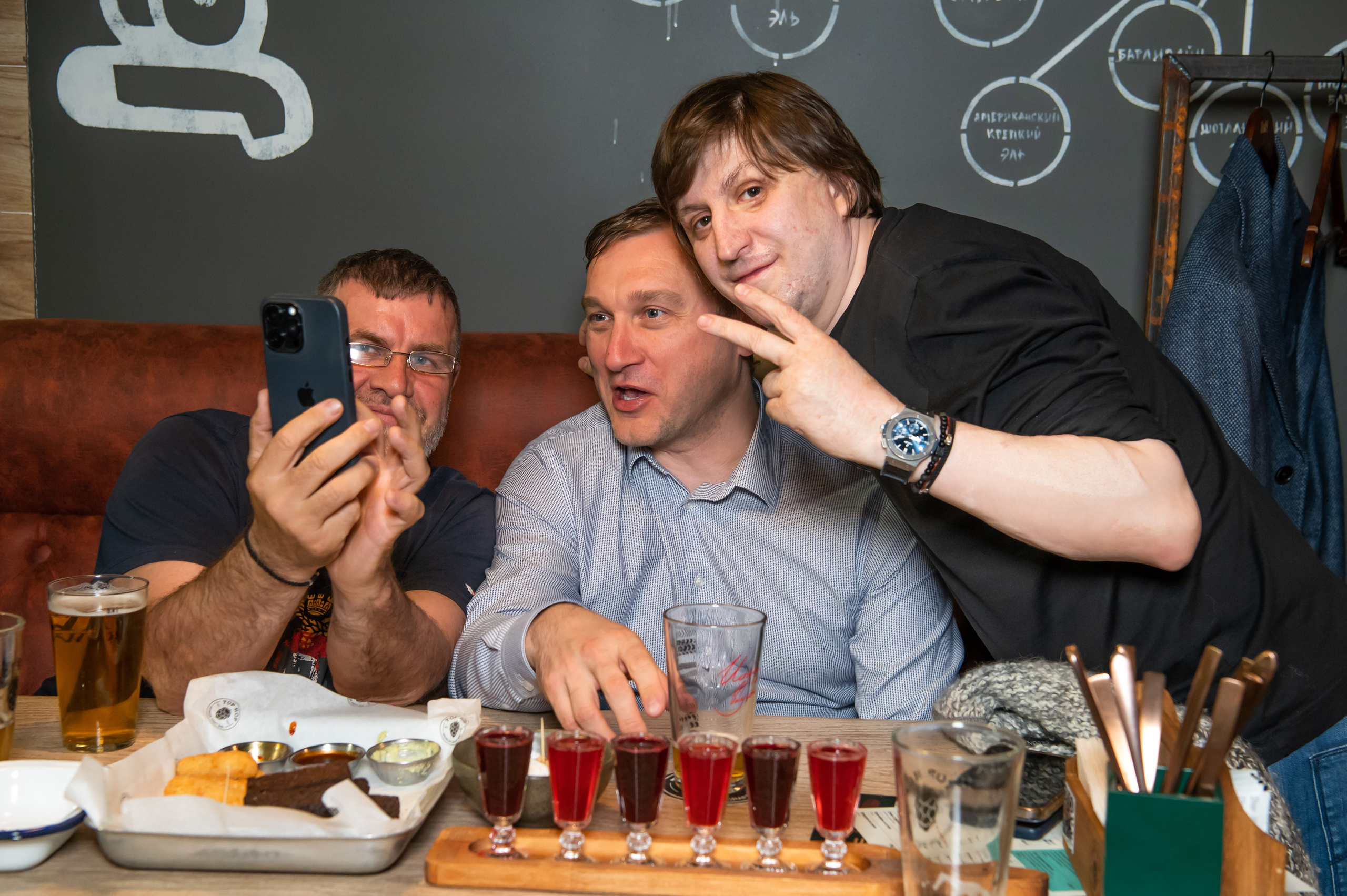 БАР -TOP HOP. Репортажный и семейный фотограф в Тюмени Владислав Шадиков