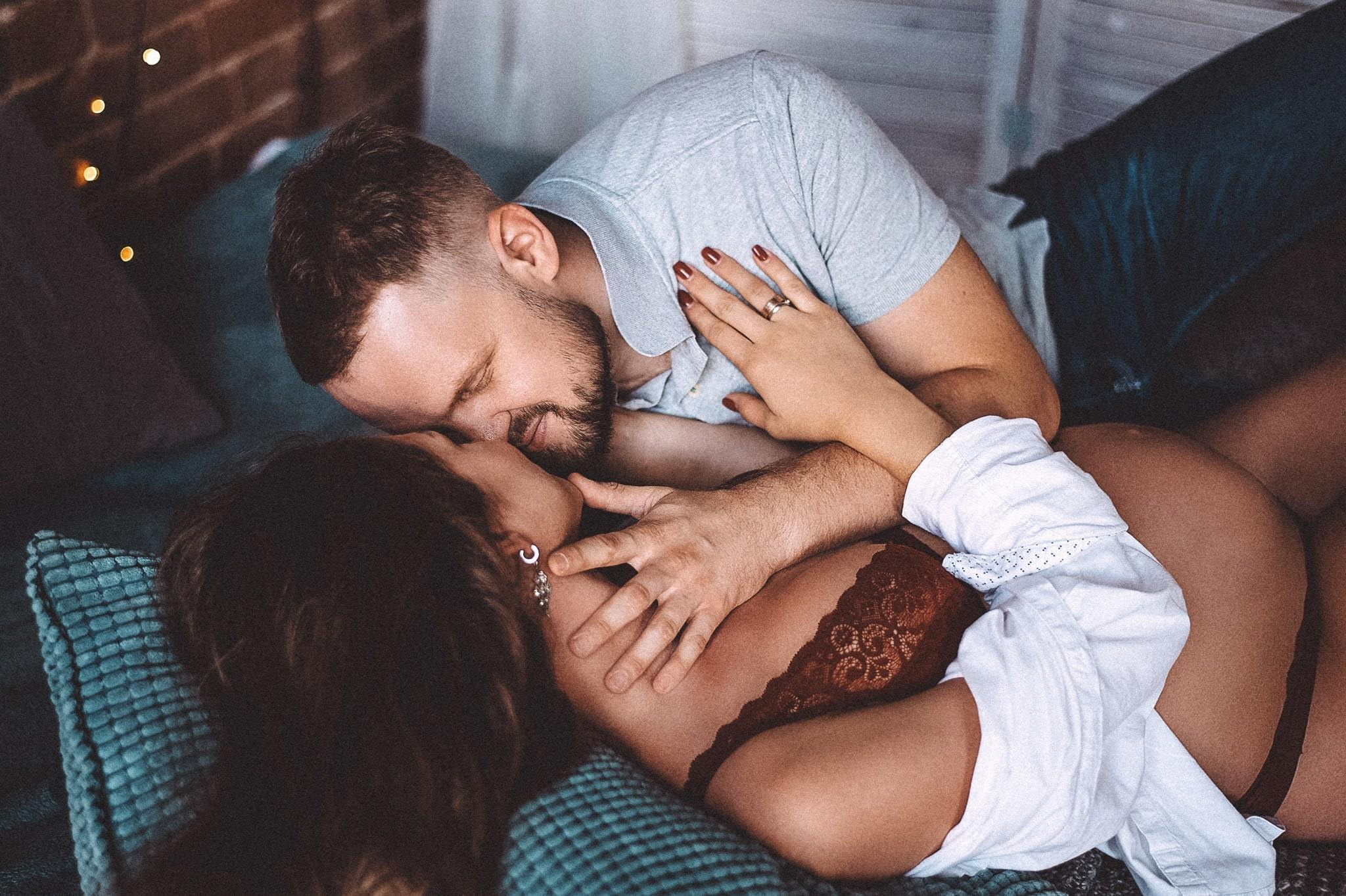 Съемка "Love Story" беременной девушки с мужем