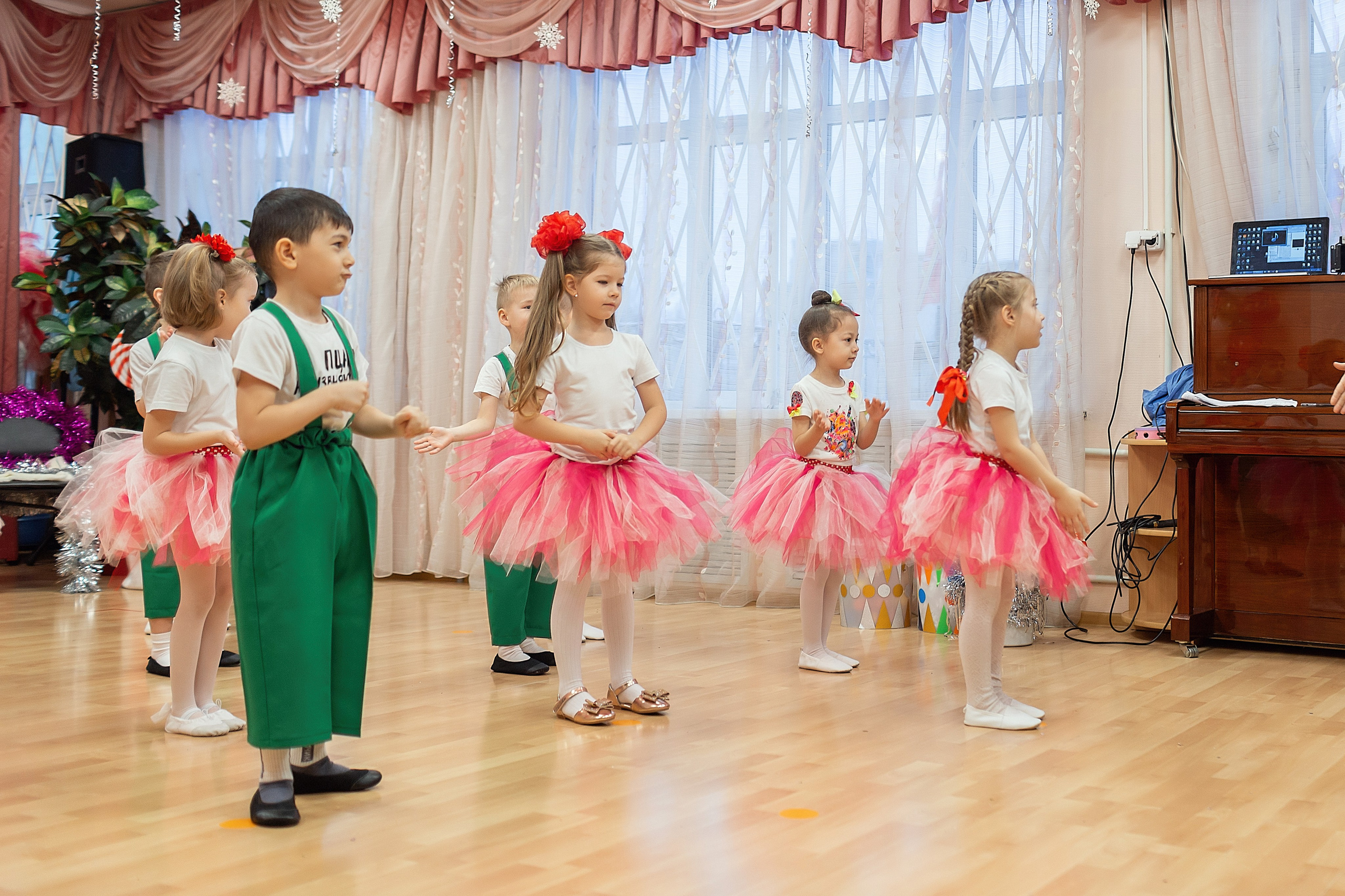 Утренник_"Карамельная фабрика» 2024. Семейный фотограф в Санкт-Петербурге