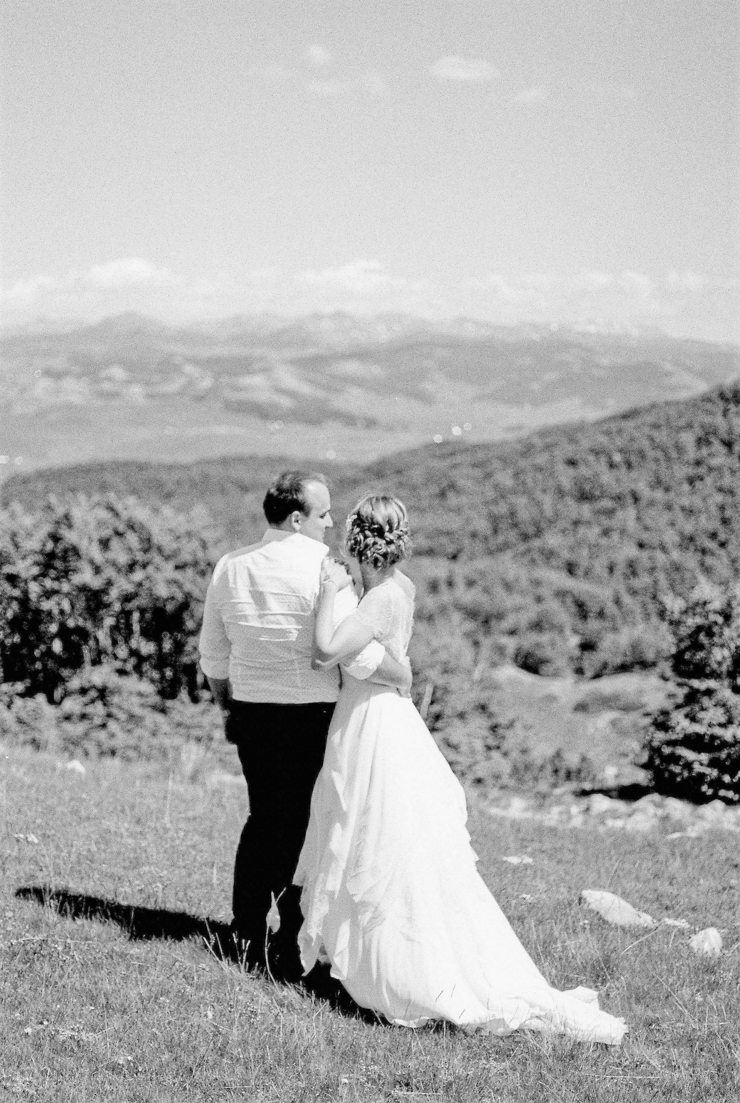 Свадебный фотограф на плёнку в Москве и Черногории