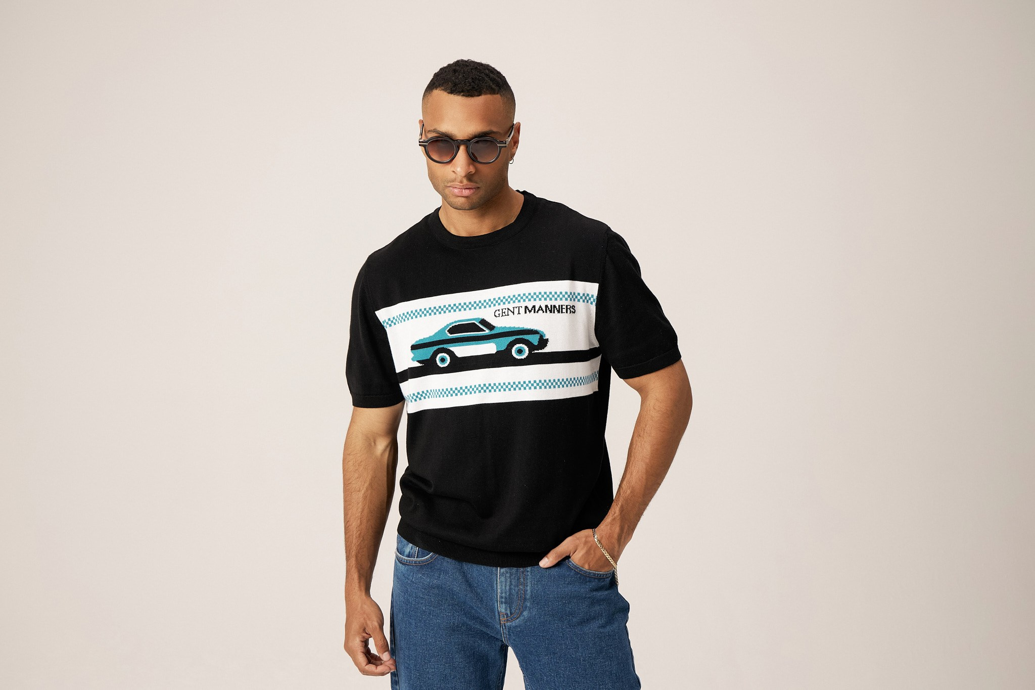 Марк модель мулат Москва. Продакшен г. Москва съемка мужской одежды, мужские модели, фото и видео, организация под ключ