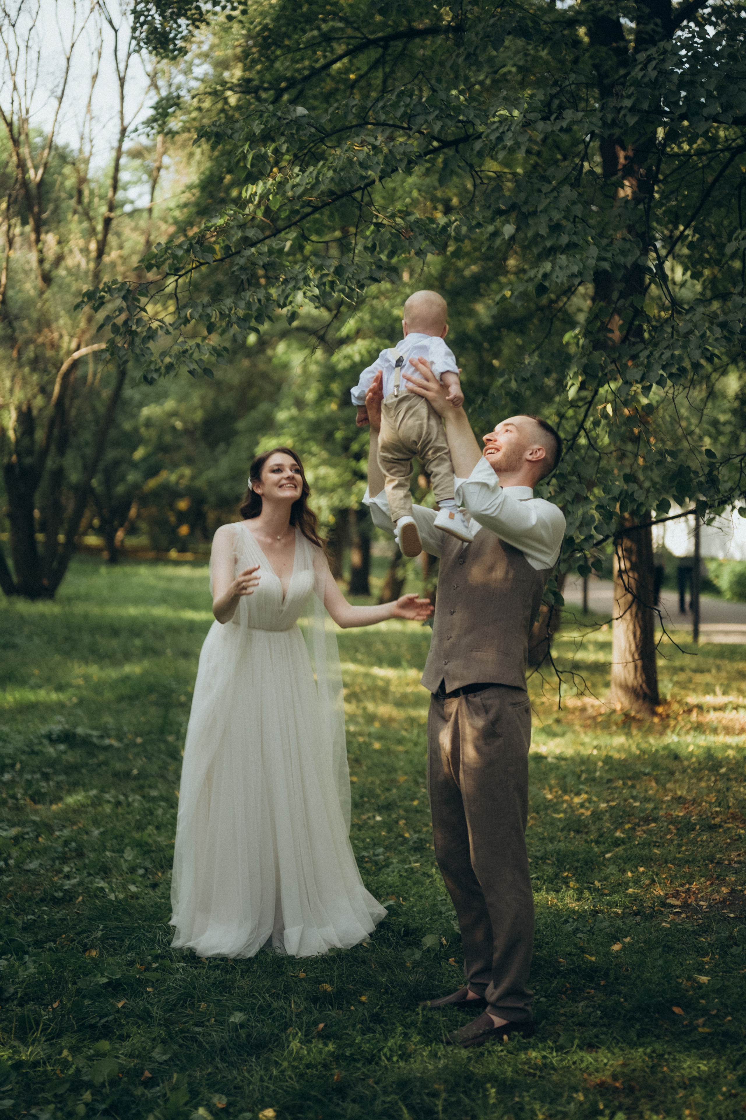 Свадебная история с старом городе. Семейный свадебный фотограф Екатеринбург Первоуральск Шарнина Алёна