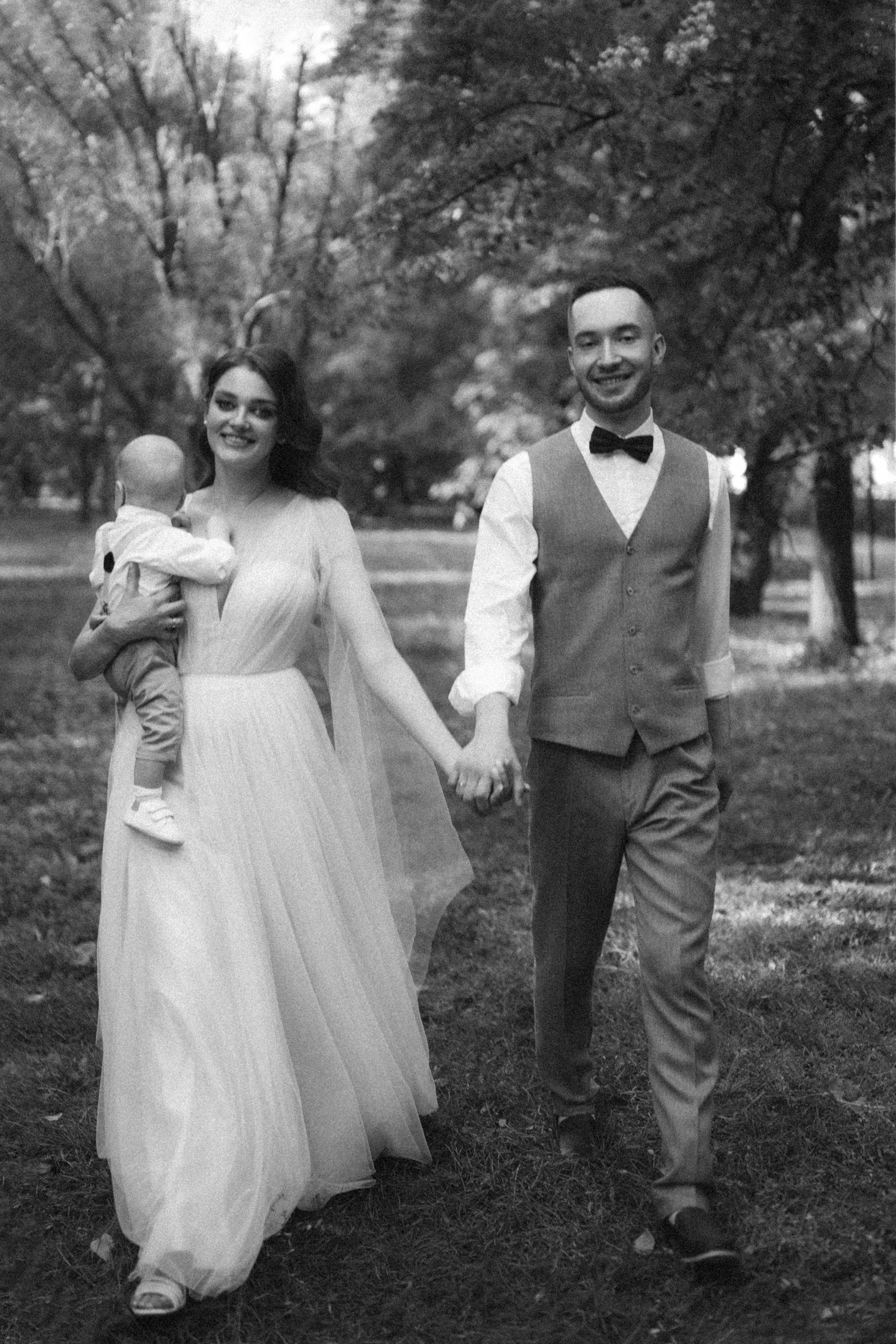 Свадебная история с старом городе. Семейный свадебный фотограф Екатеринбург Первоуральск Шарнина Алёна