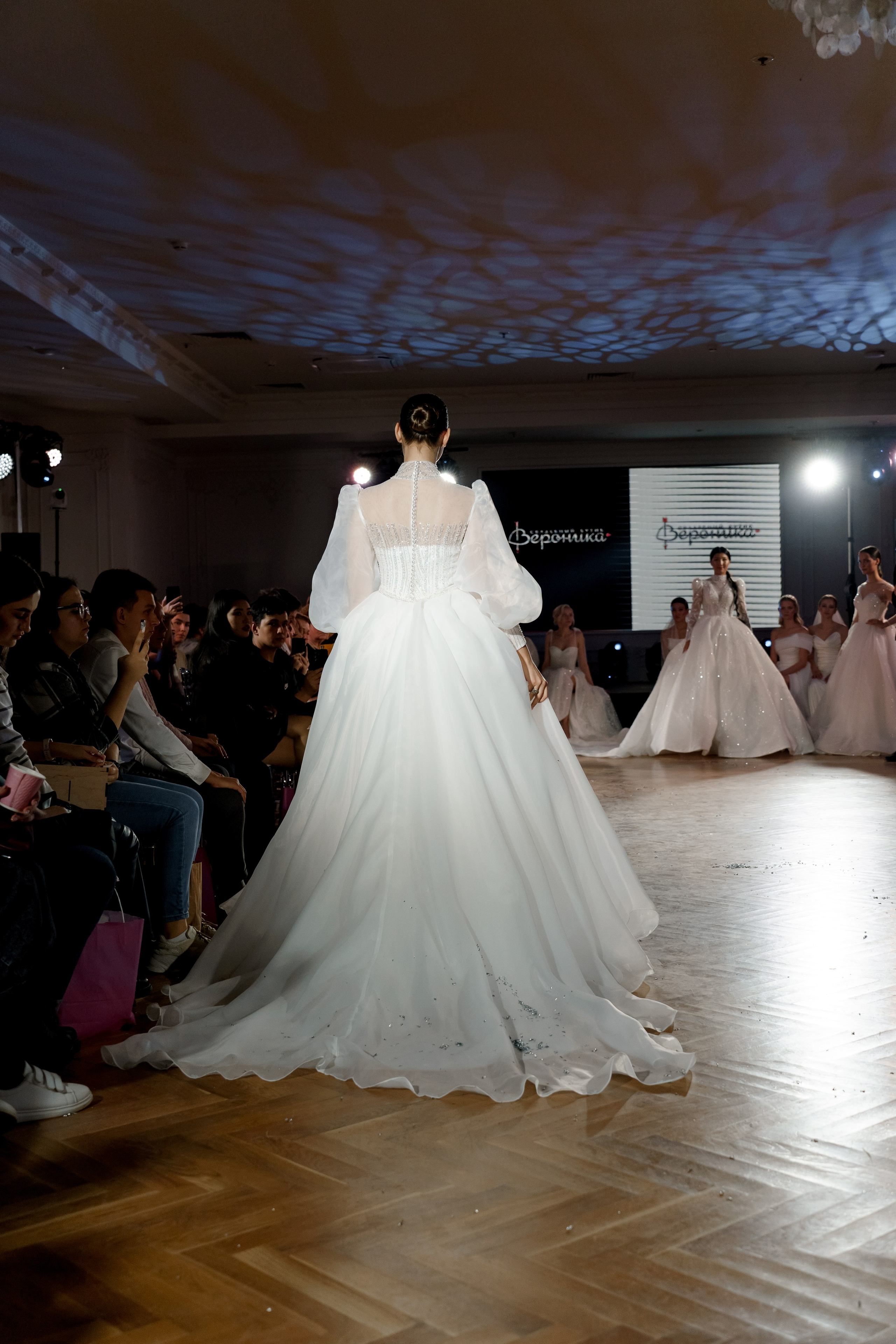 Выставка свадебных специалистов «Свадьба на 1000%». Свадебный фотограф в Санкт-Петербурге