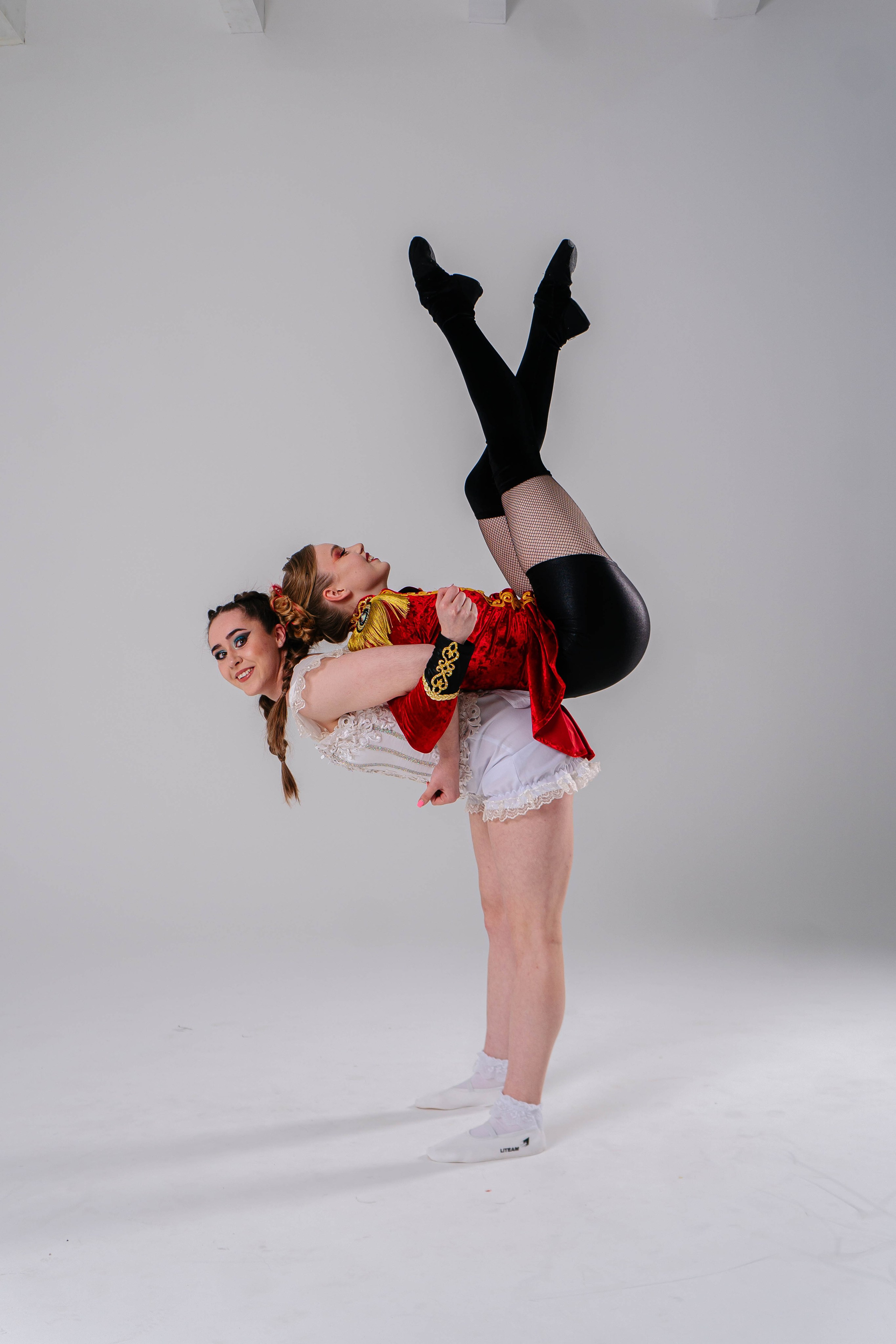 Circus. Фотограф / видеограф в Москве и Сочи Sofia Riversong