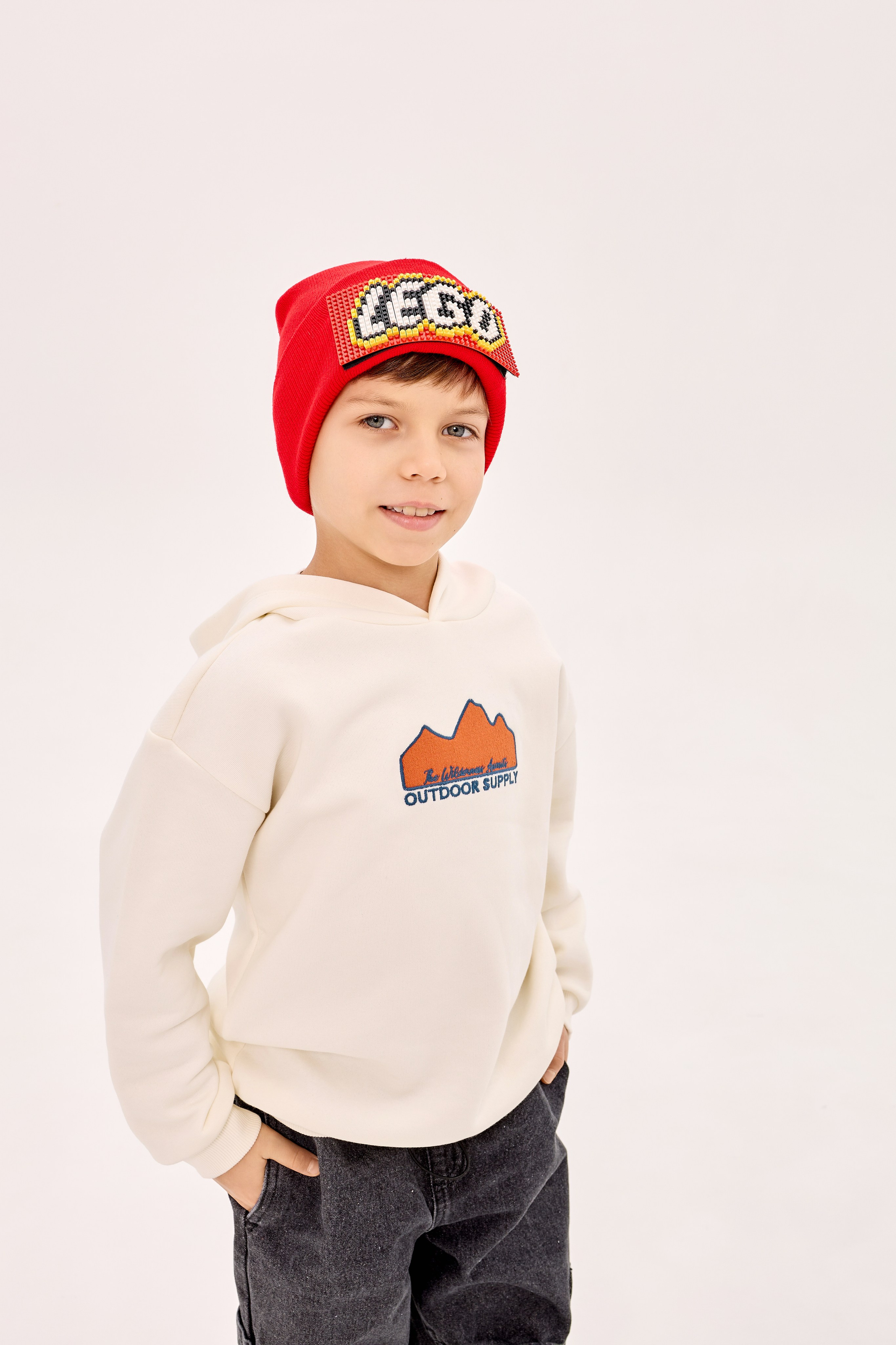 Фотосессия шапок для маркетплейсов. Фотограф Руслан Потапов в Краснодаре