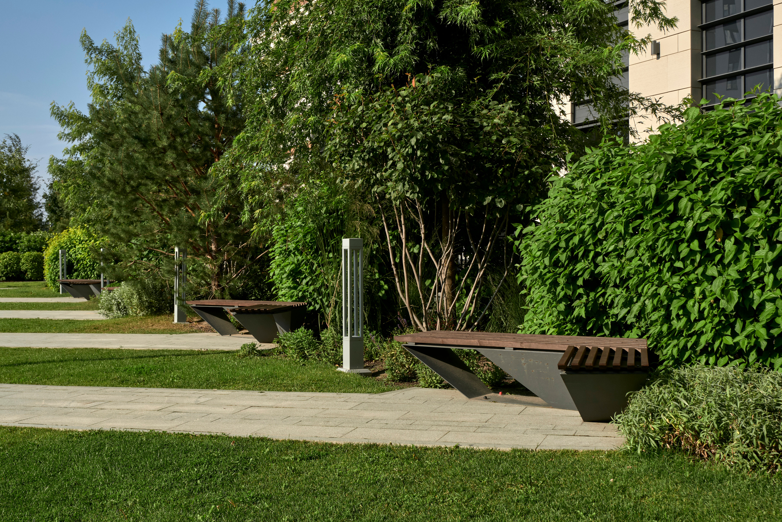 Ландшафтный и интерьерный фотограф Наталья Соловьева. Фотосъемка озеленения территории ЖК Bauhaus для ландшафтной студии lburo | interioto