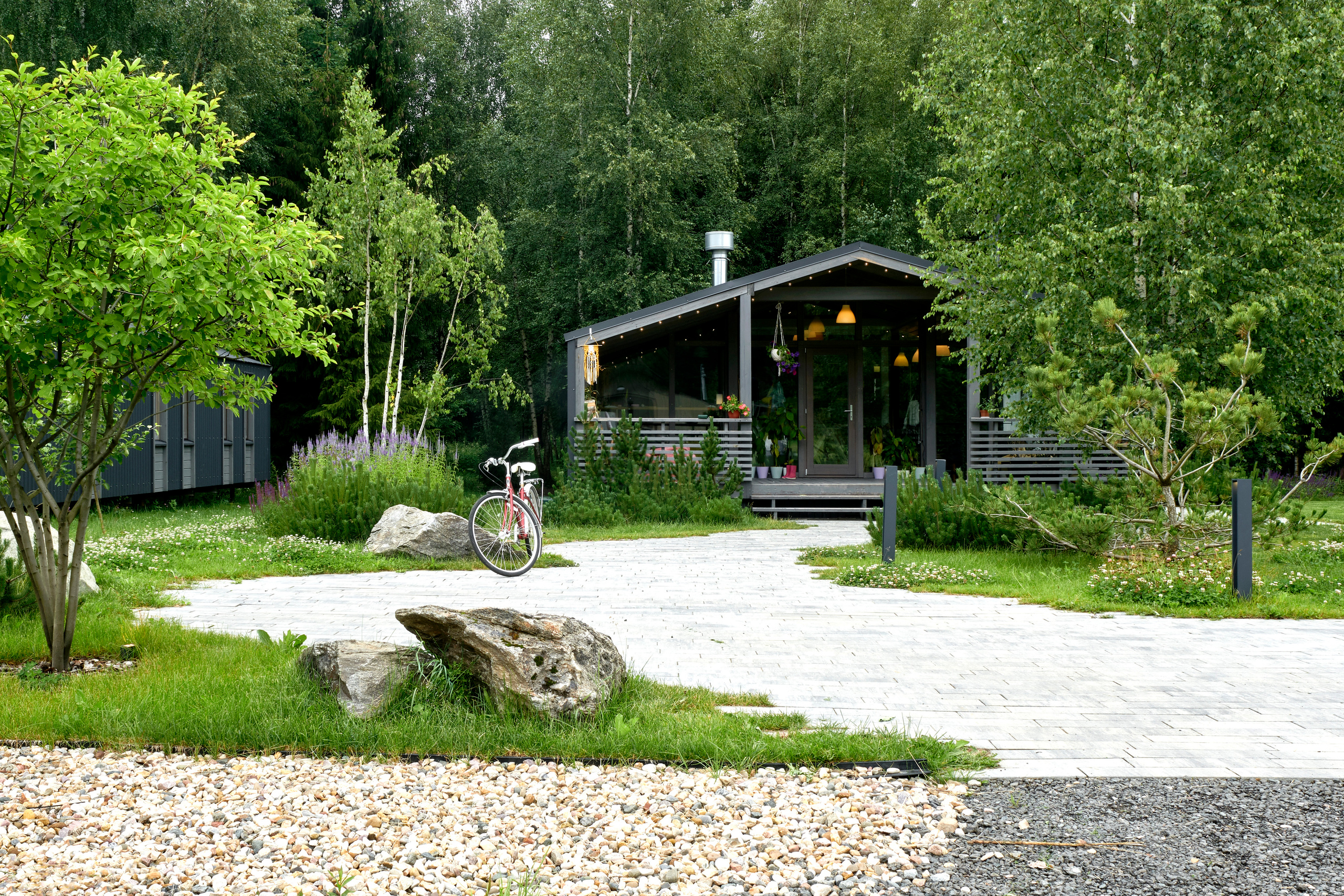 Ландшафтный и интерьерный фотограф Наталья Соловьева. Фотосъемка проекта сада Дубльдомово для ландшафтной студии L.BURO | interioto