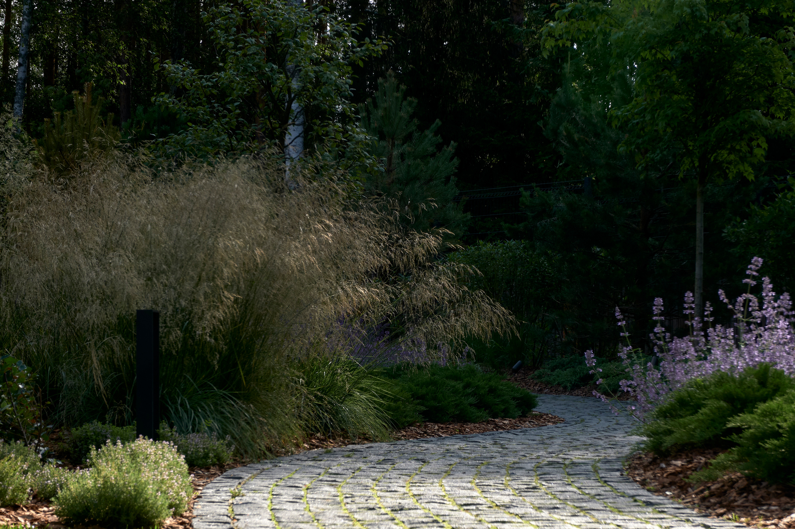 Ландшафтный и интерьерный фотограф Наталья Соловьева. Фотосъемка сада Усадьба Хрустальное для Валерия Федотова и ландшафтной студии lburo | interioto