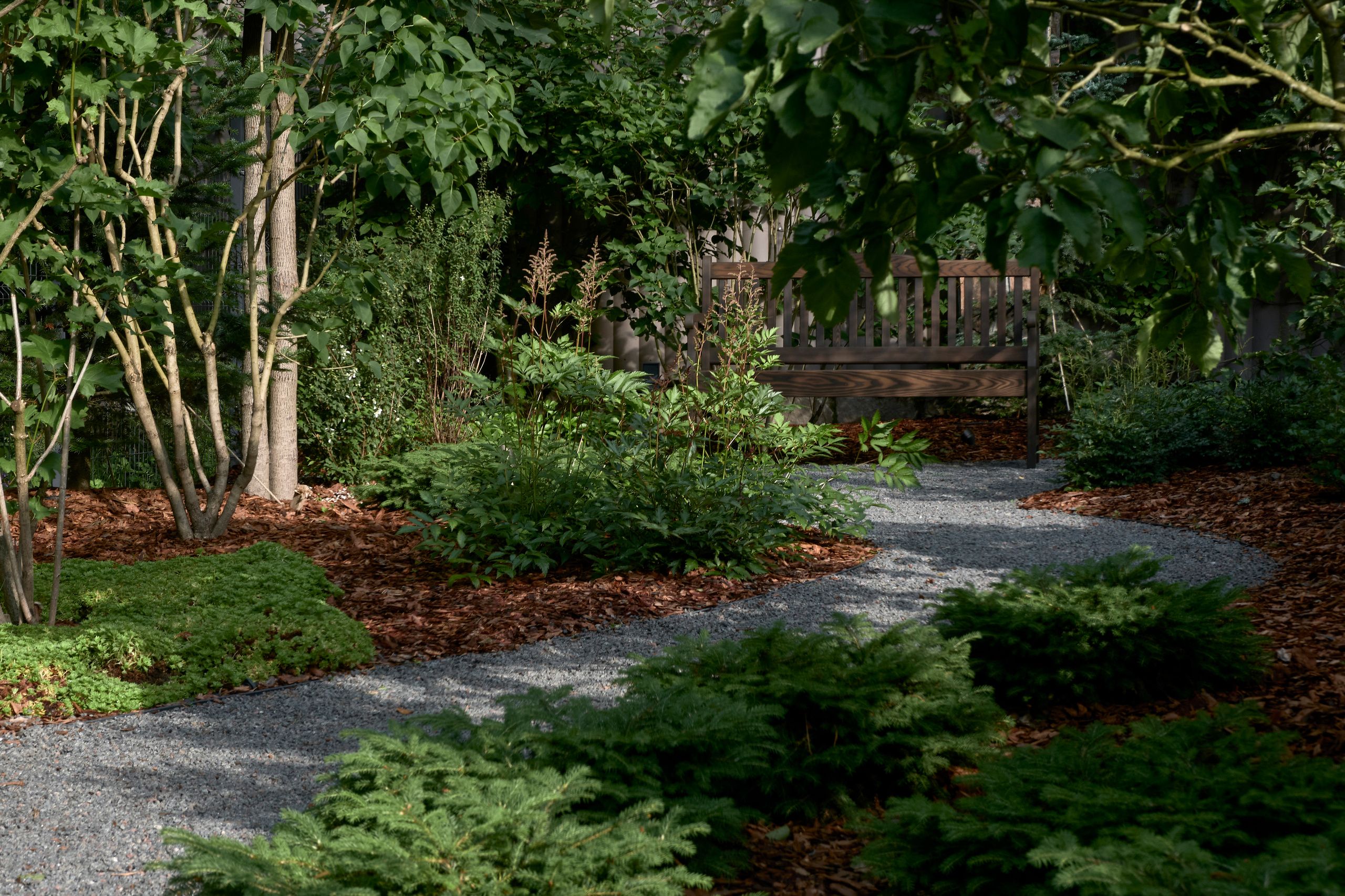 Ландшафтный и интерьерный фотограф Наталья Соловьева. Фотосъемка сада Усадьба Хрустальное для Валерия Федотова и ландшафтной студии lburo | interioto