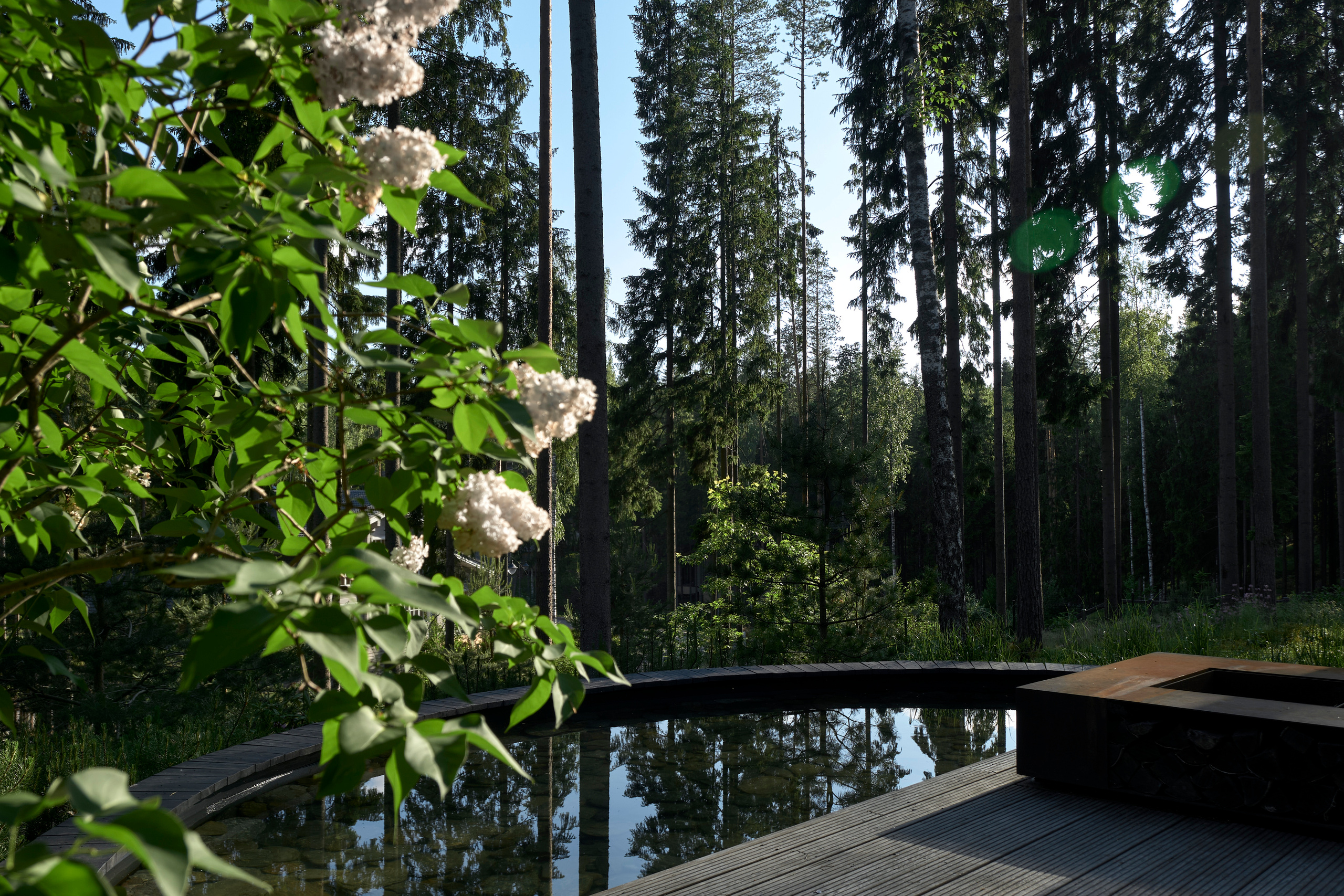 Ландшафтный и интерьерный фотограф Наталья Соловьева. Фотосъемка сада Hugel для ландшафтной студии lburo | interioto