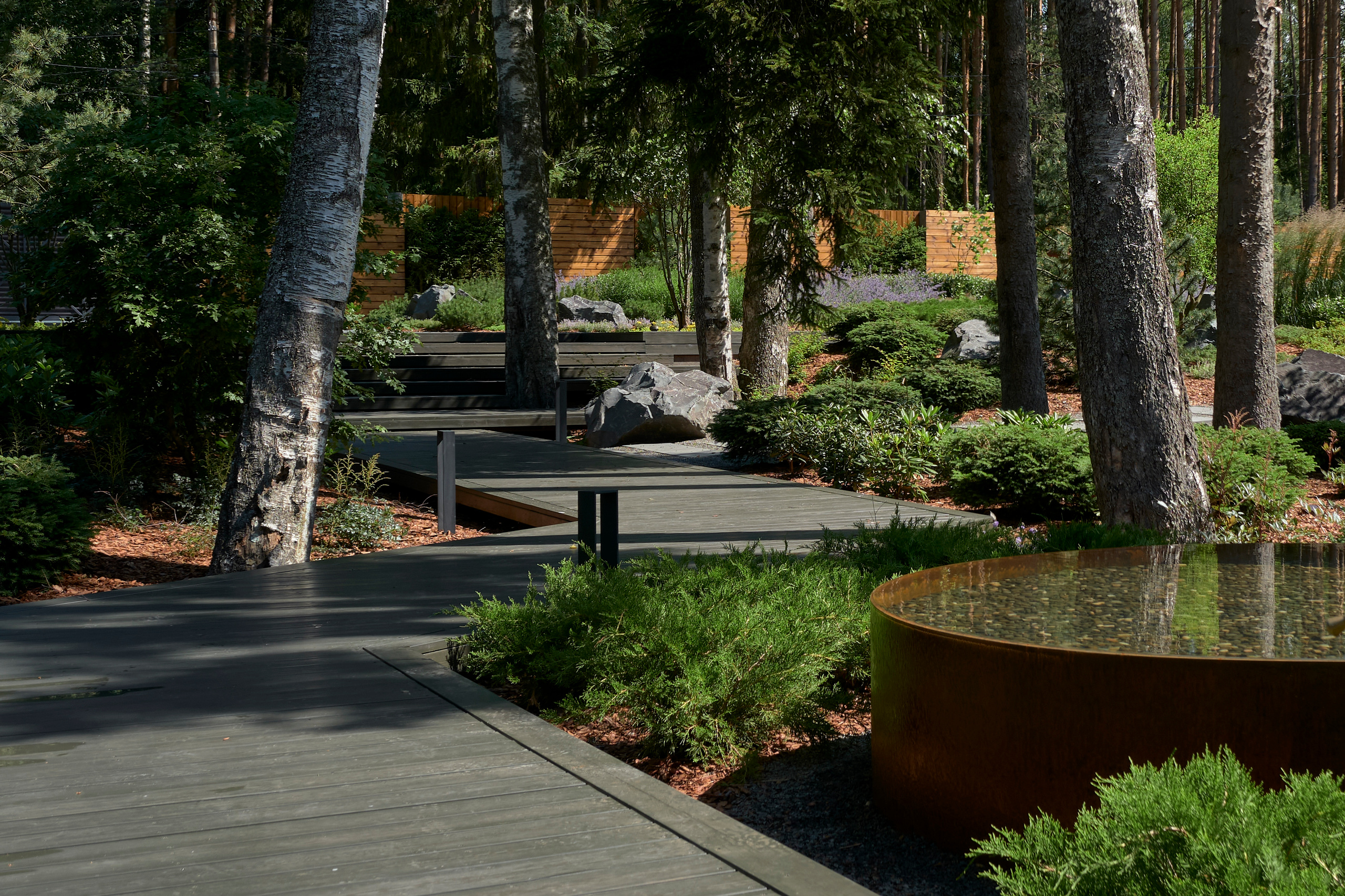 Ландшафтный и интерьерный фотограф Наталья Соловьева. Фотосъемка сада Усадьба Хрустальное для Валерия Федотова и ландшафтной студии lburo | interioto